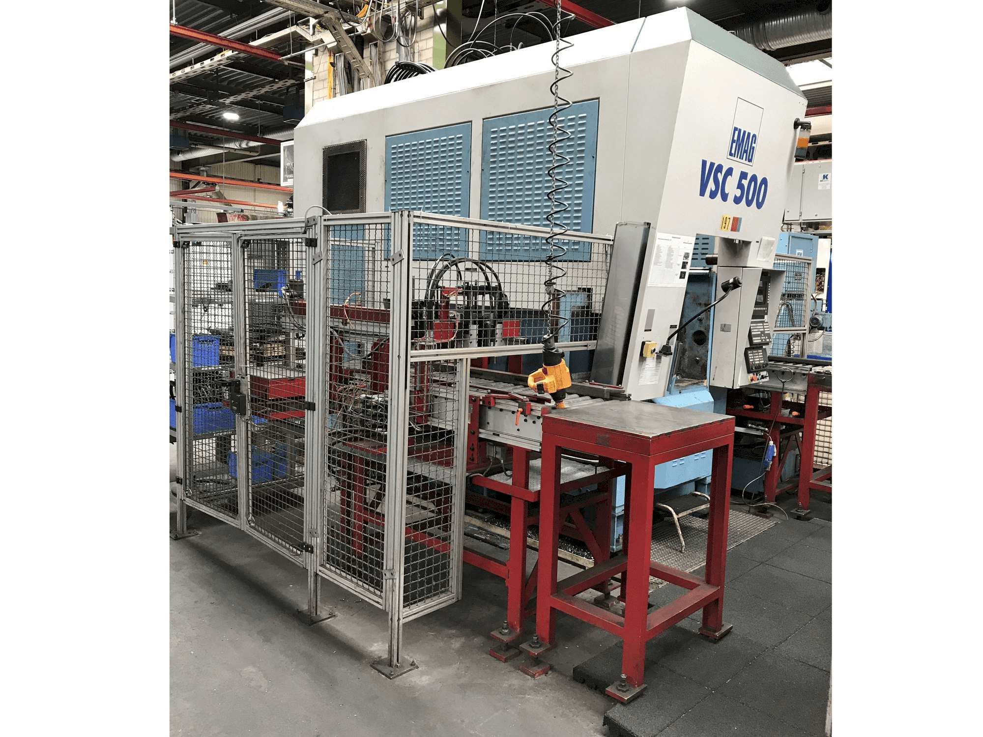 Frontansicht der EMAG VSC 500 Maschine