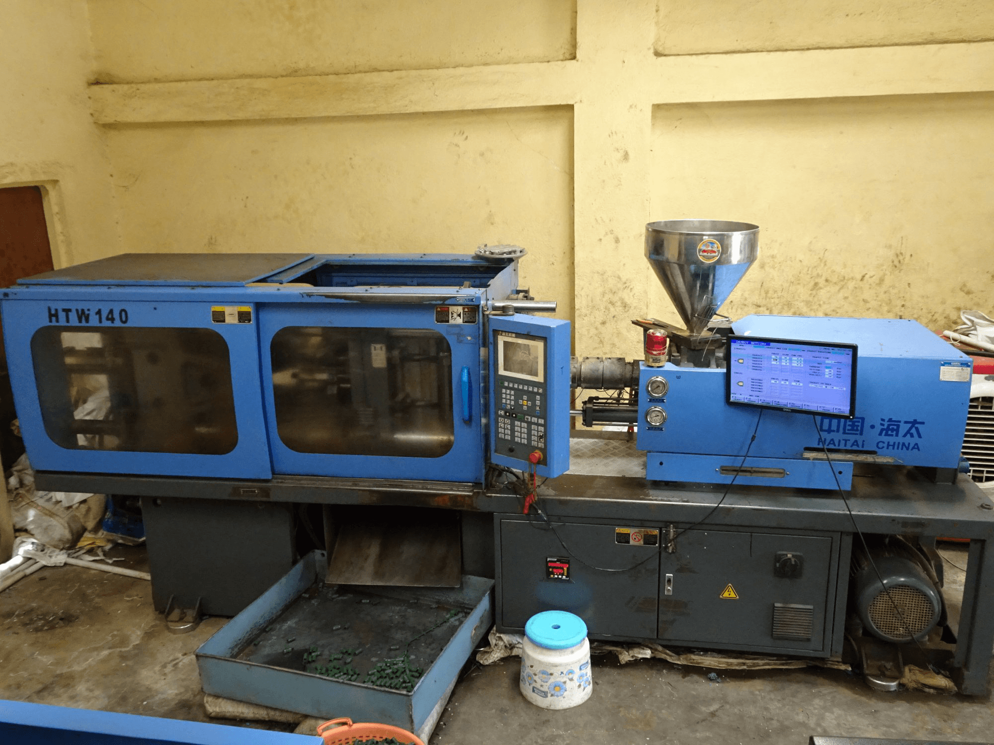 Frontansicht der HAITAI HTW 140 Maschine