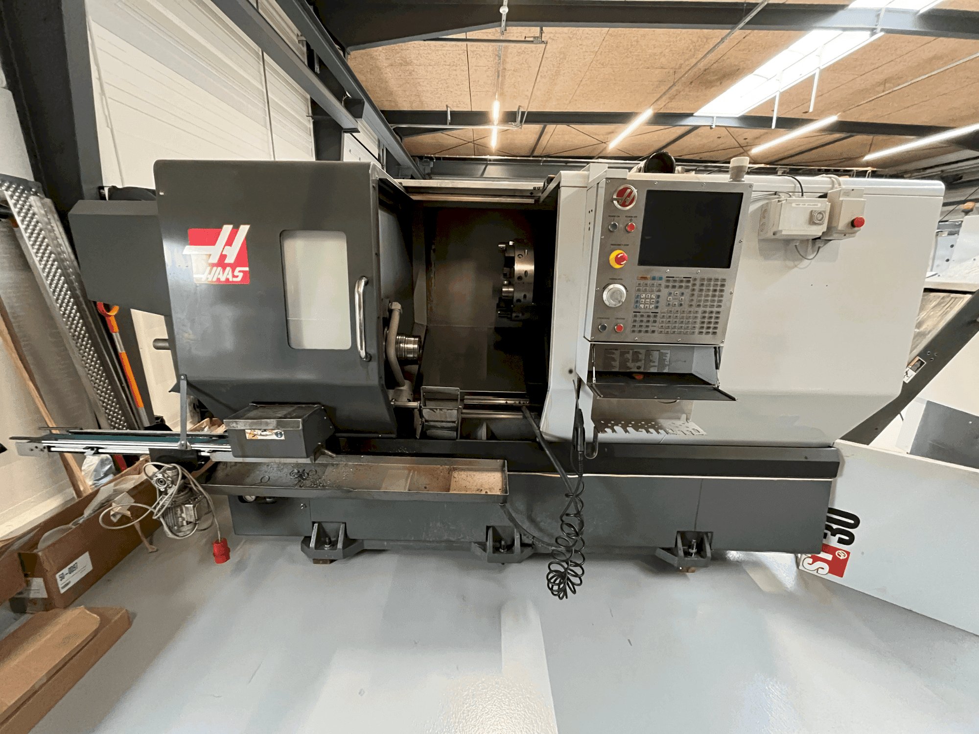 Frontansicht der HAAS ST-30 Maschine
