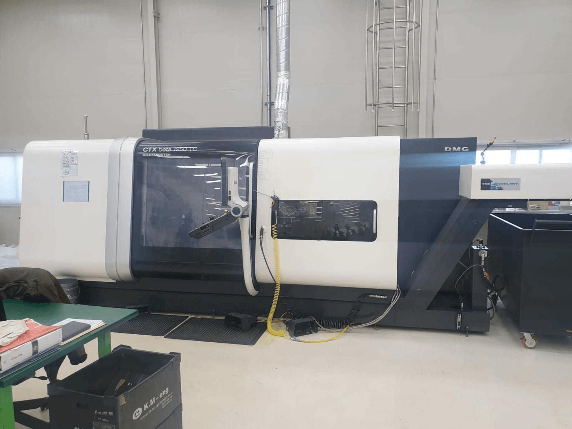 Frontansicht der DMG MORI Gildemeister CTX Beta 1250 TC Maschine