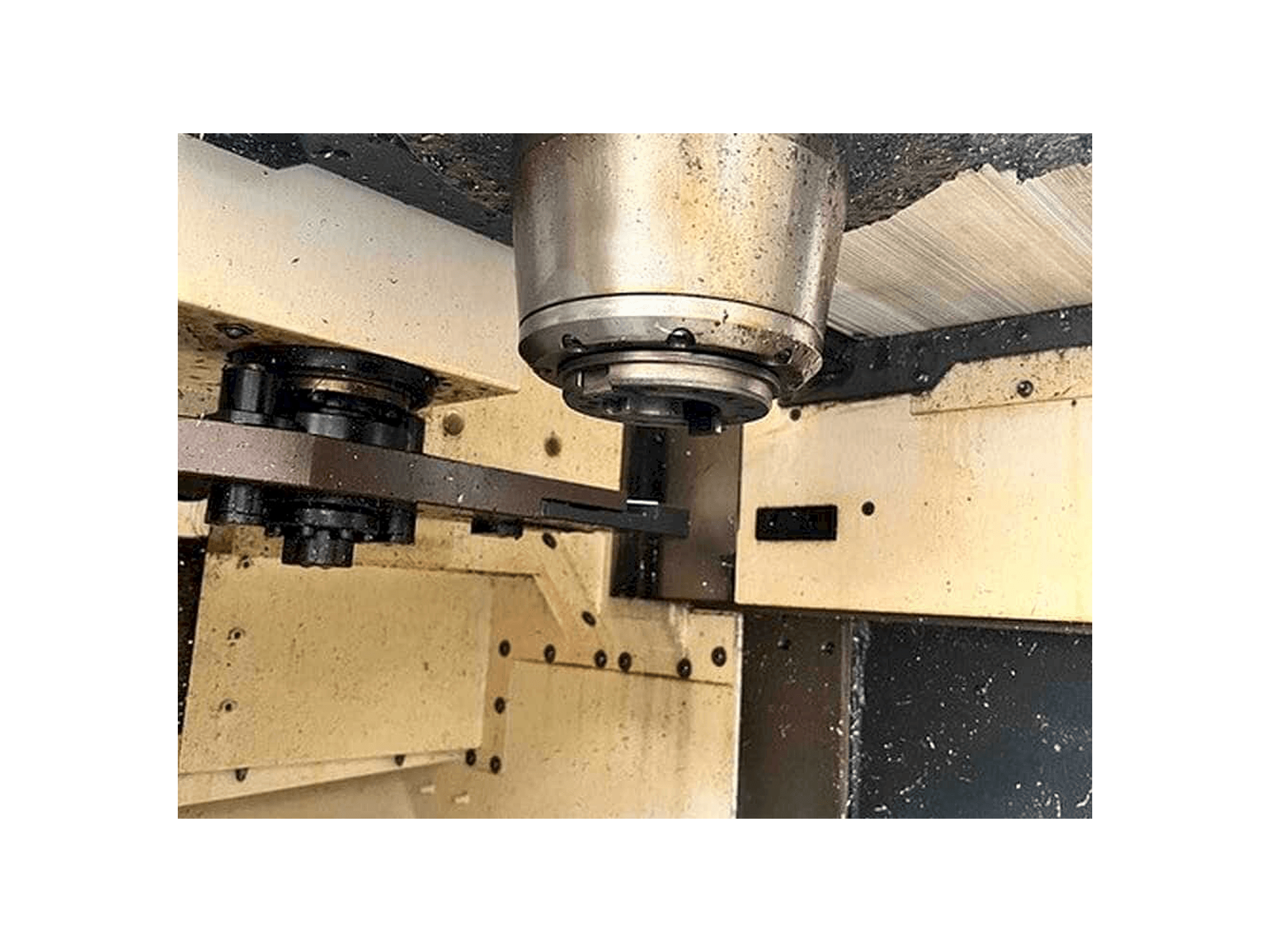 Frontansicht der DMG MORI CMX 50 U Maschine