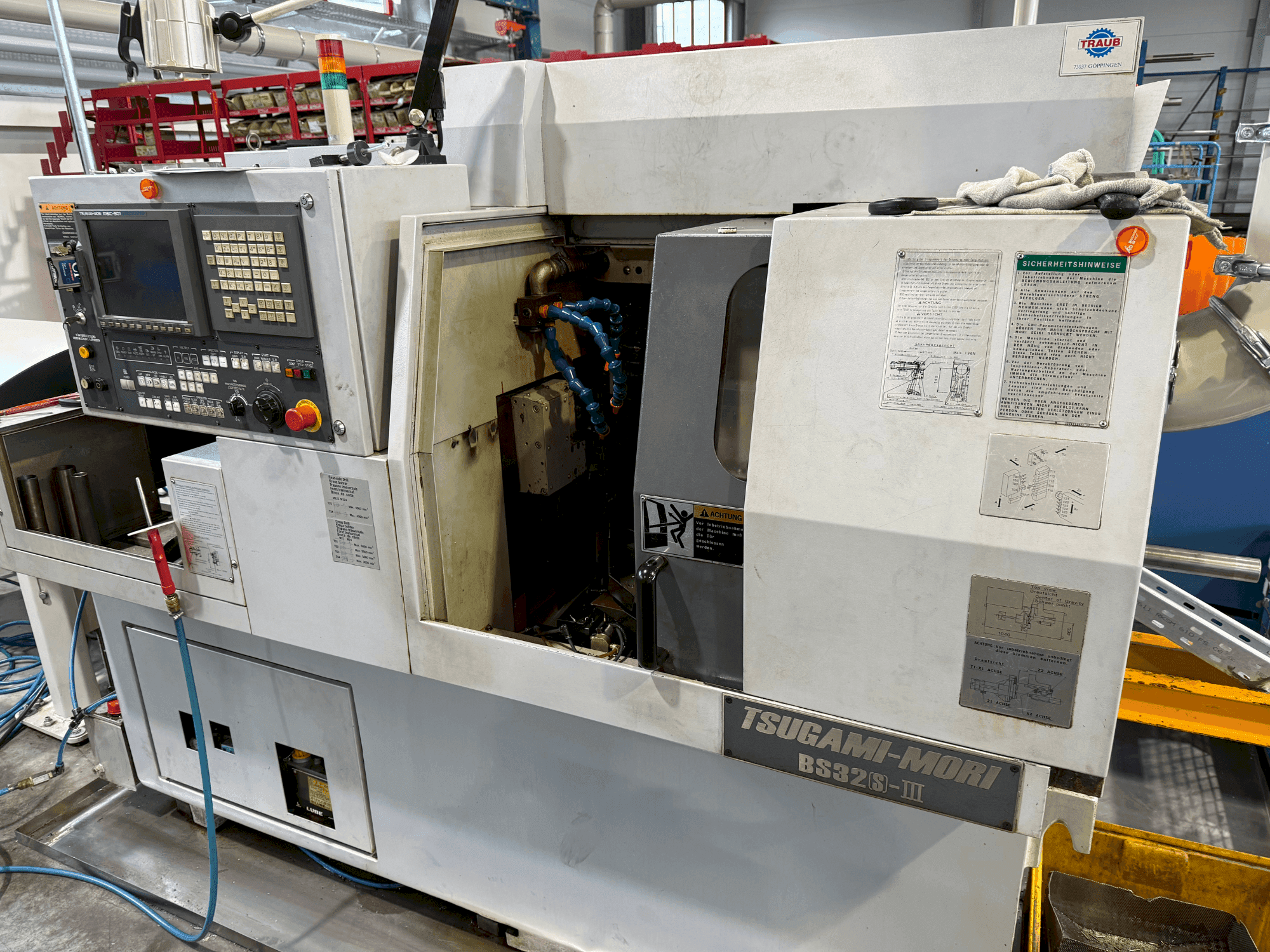 Frontansicht der TSUGAMI Mori B32(S)-III Maschine