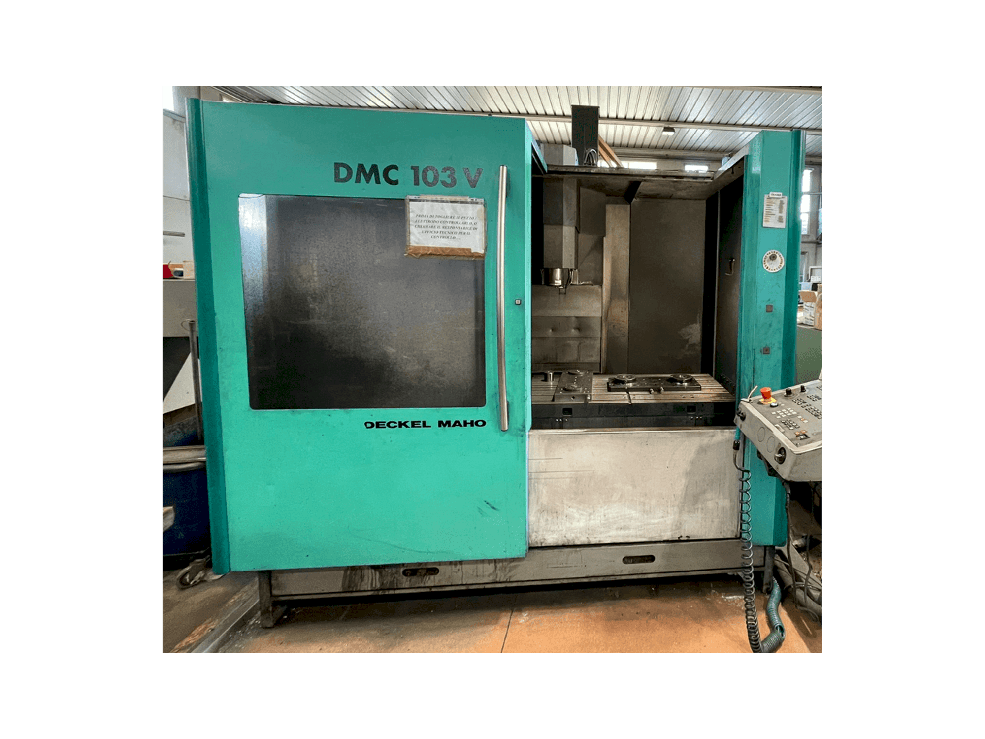 Frontansicht der DECKEL MAHO DMC 103 Maschine