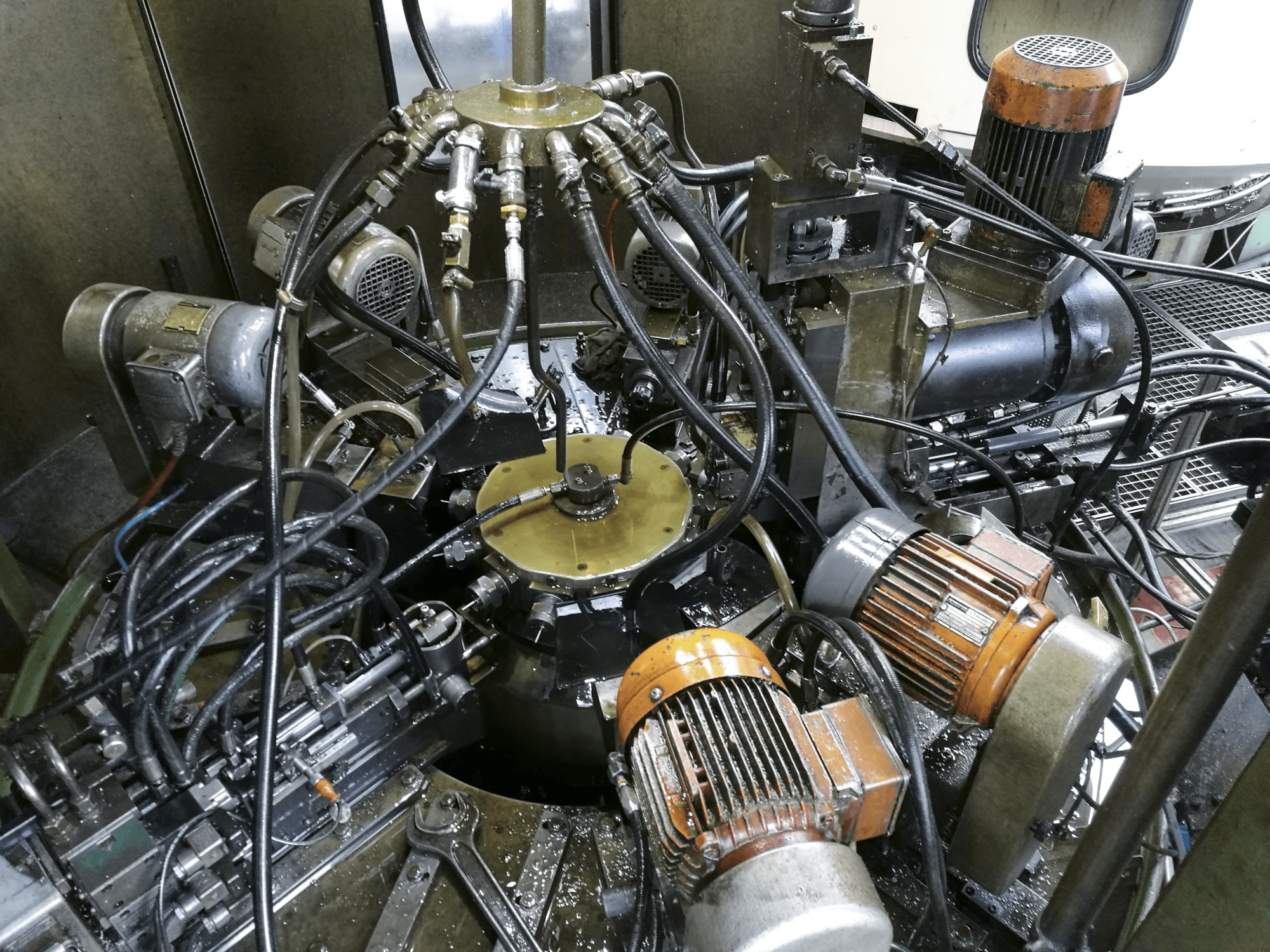 Ausschnitt 1 der RIS-INGOLD Rismatic 151G-12 Maschine