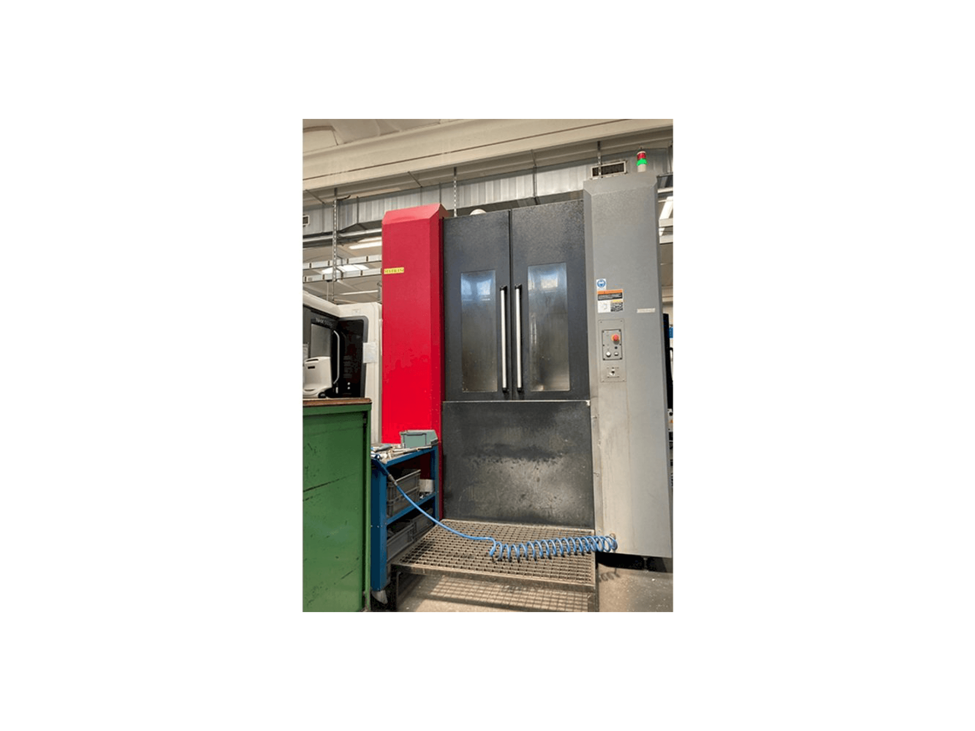 Frontansicht der OKK HMC 500 Maschine