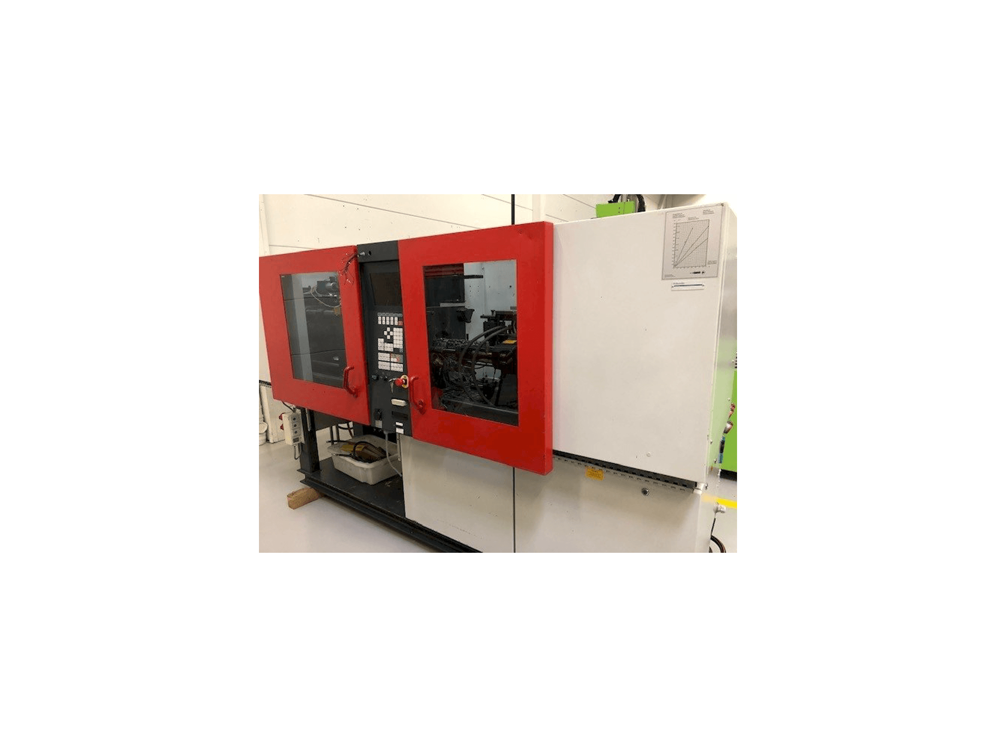 Linke Seitenansicht der FERROMATIK MILACRON K40 D-E Maschine