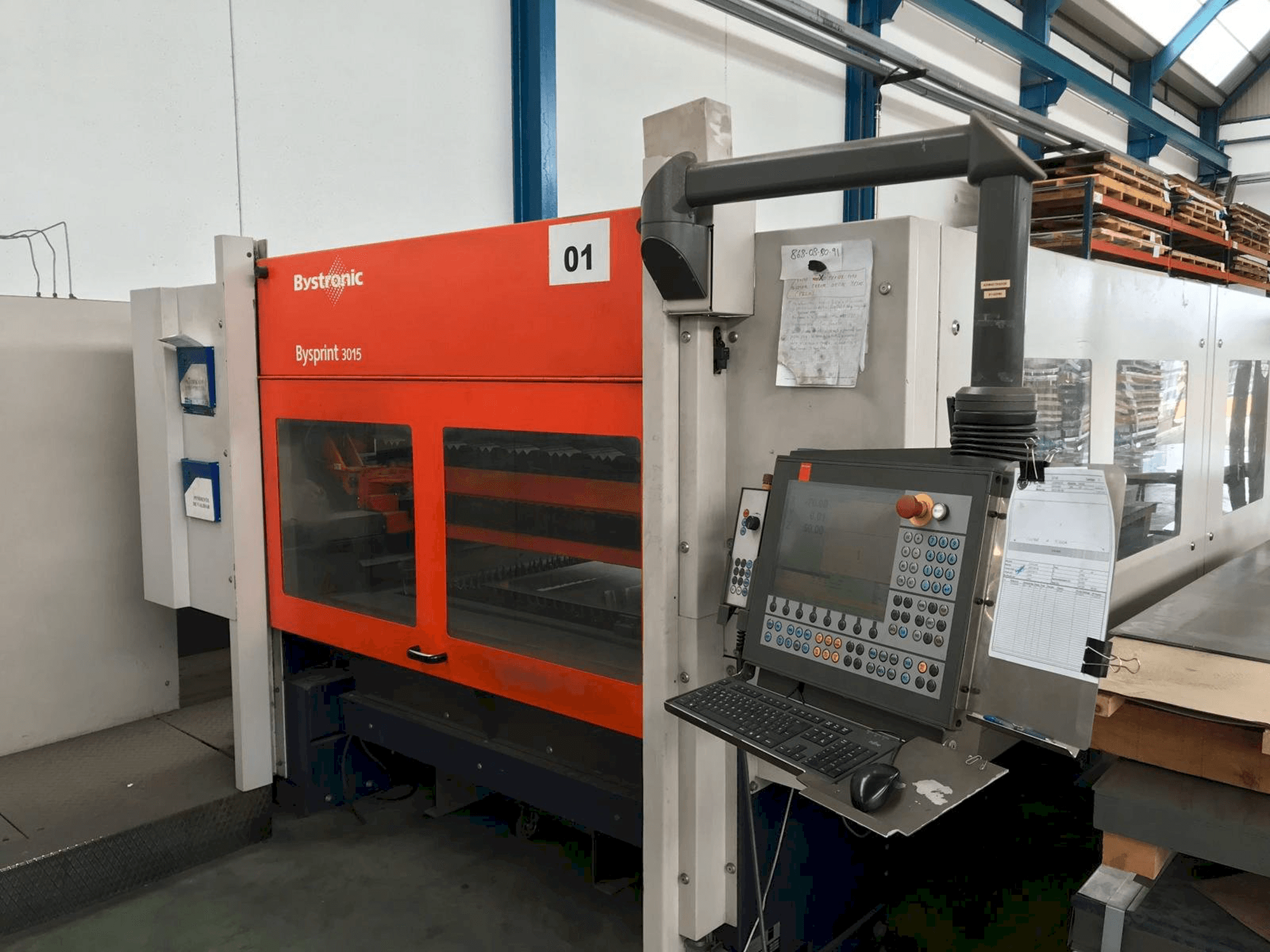 Frontansicht der Bystronic Bysprint 3015 Maschine