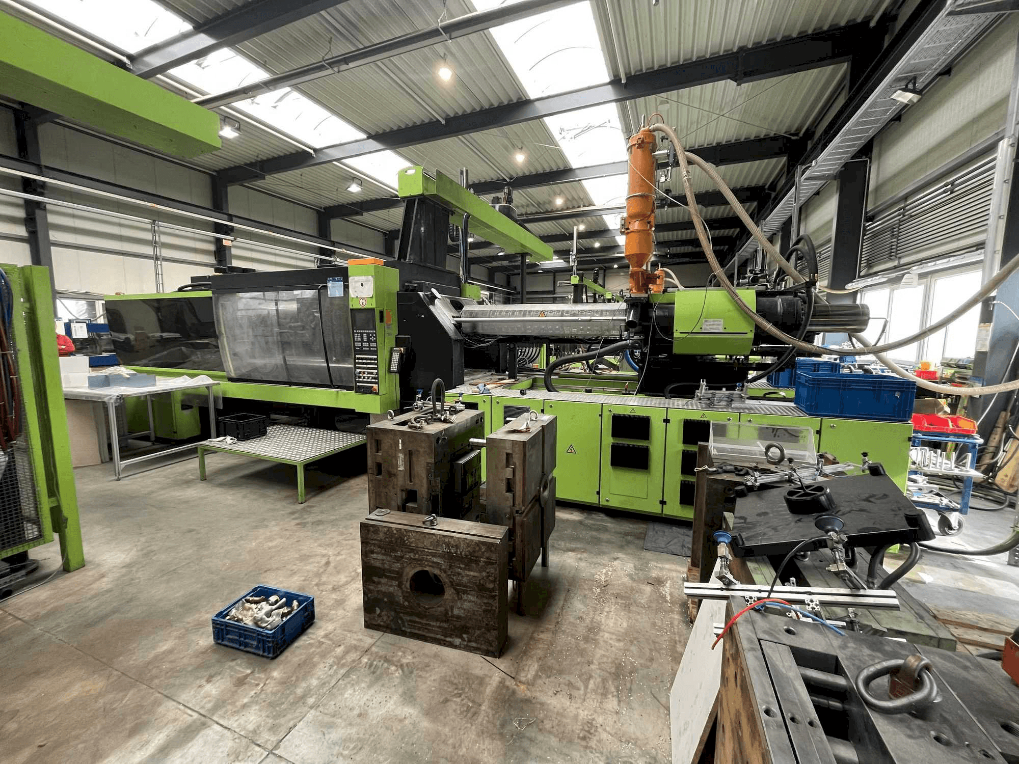 Frontansicht der Engel ES 5550/600 HL-V Maschine