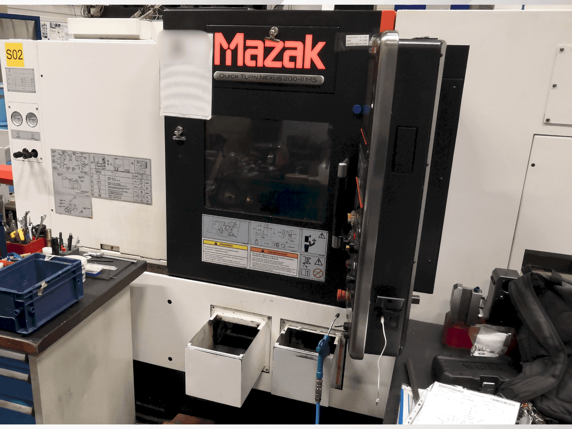 Frontansicht der Mazak Quickturn Nexus 200-II MS Maschine