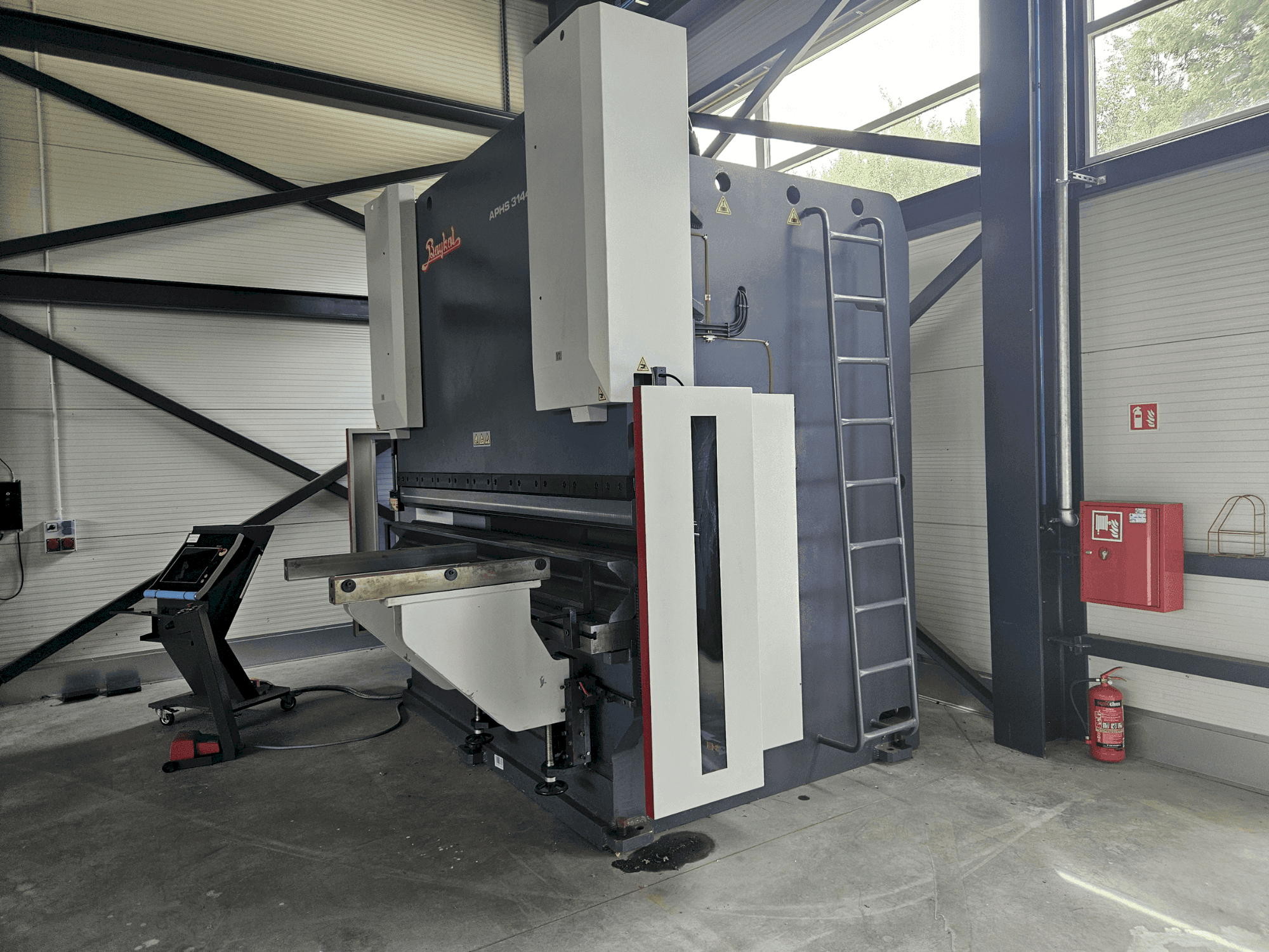 Frontansicht der Baykal APHS 31440 Maschine