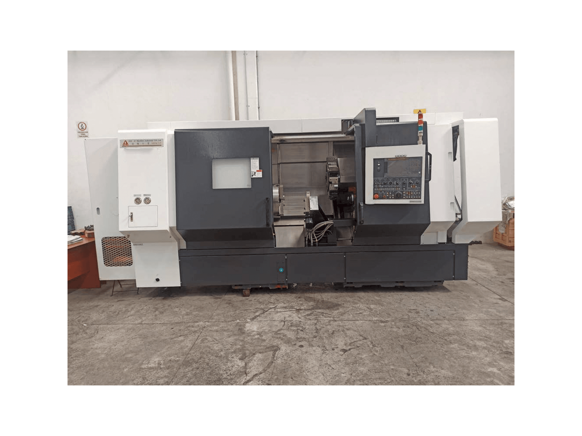 Frontansicht der YOU JI Yv 36/135 Maschine