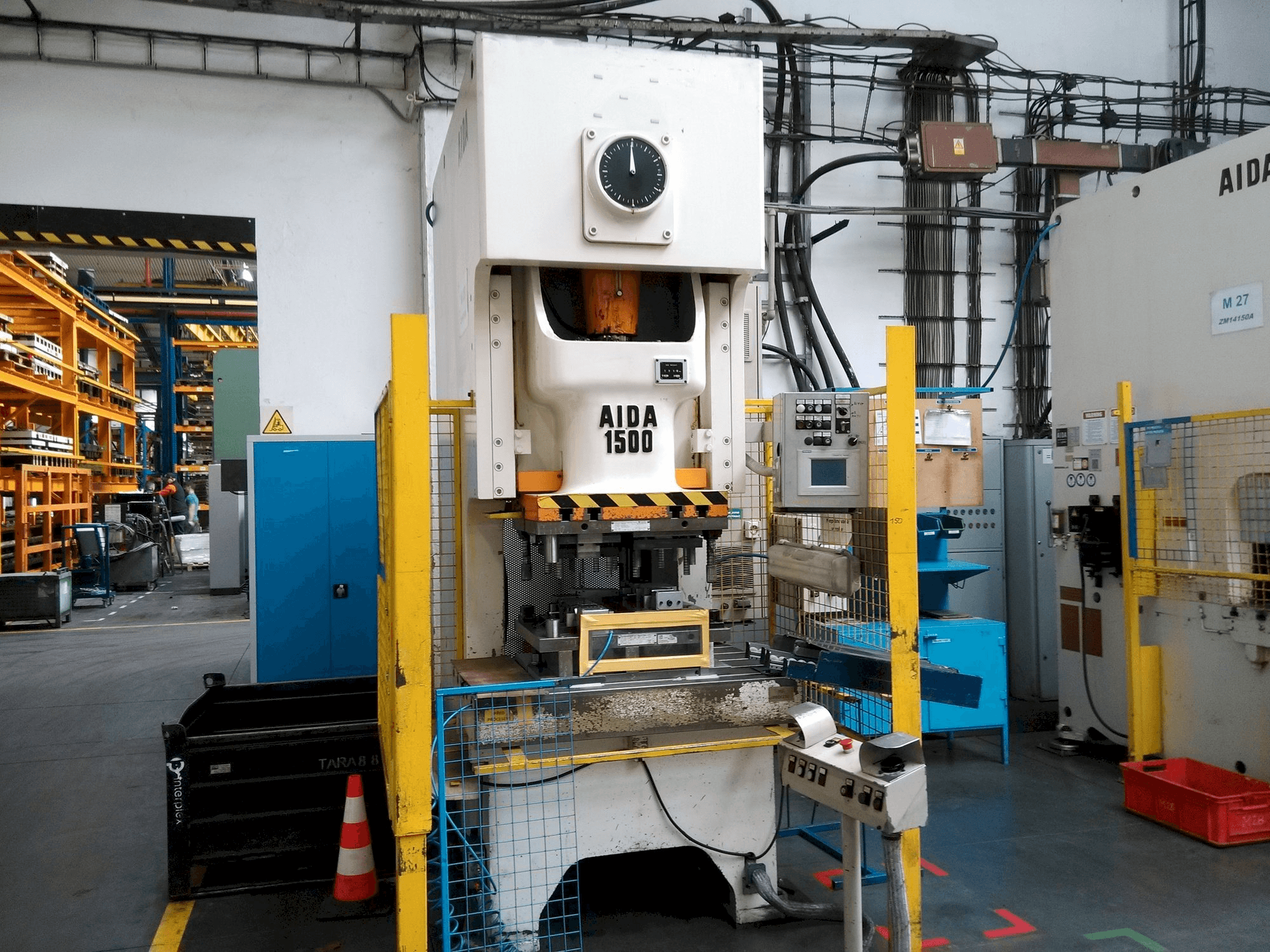 Front view of AIDA NC 1-1500 machine