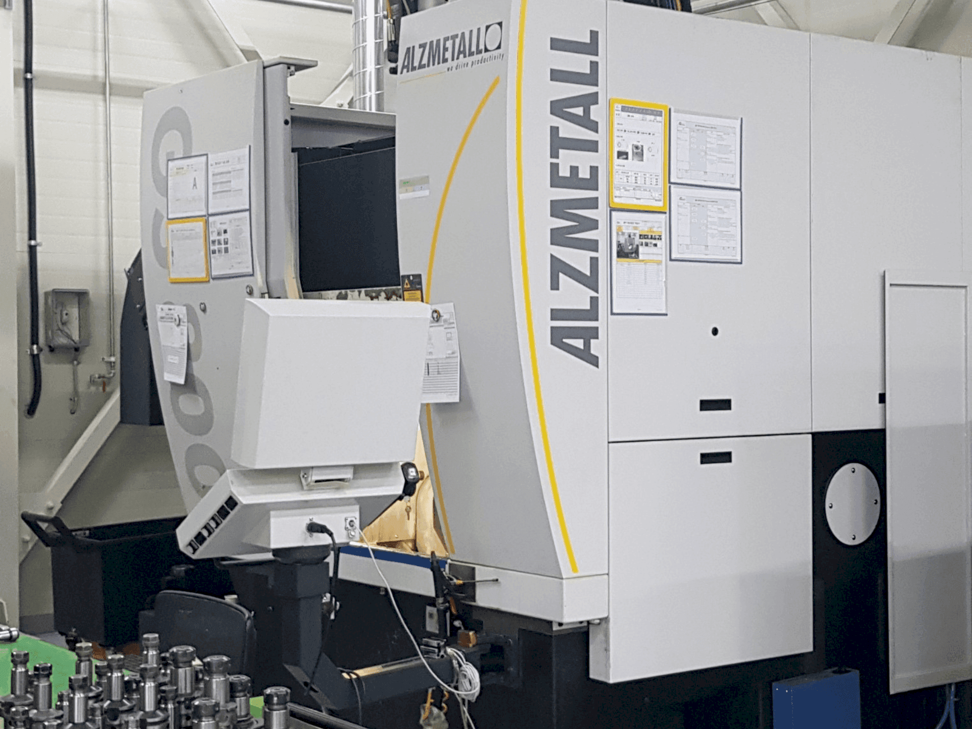 Frontansicht der Alzmetall GS800/5-T Maschine