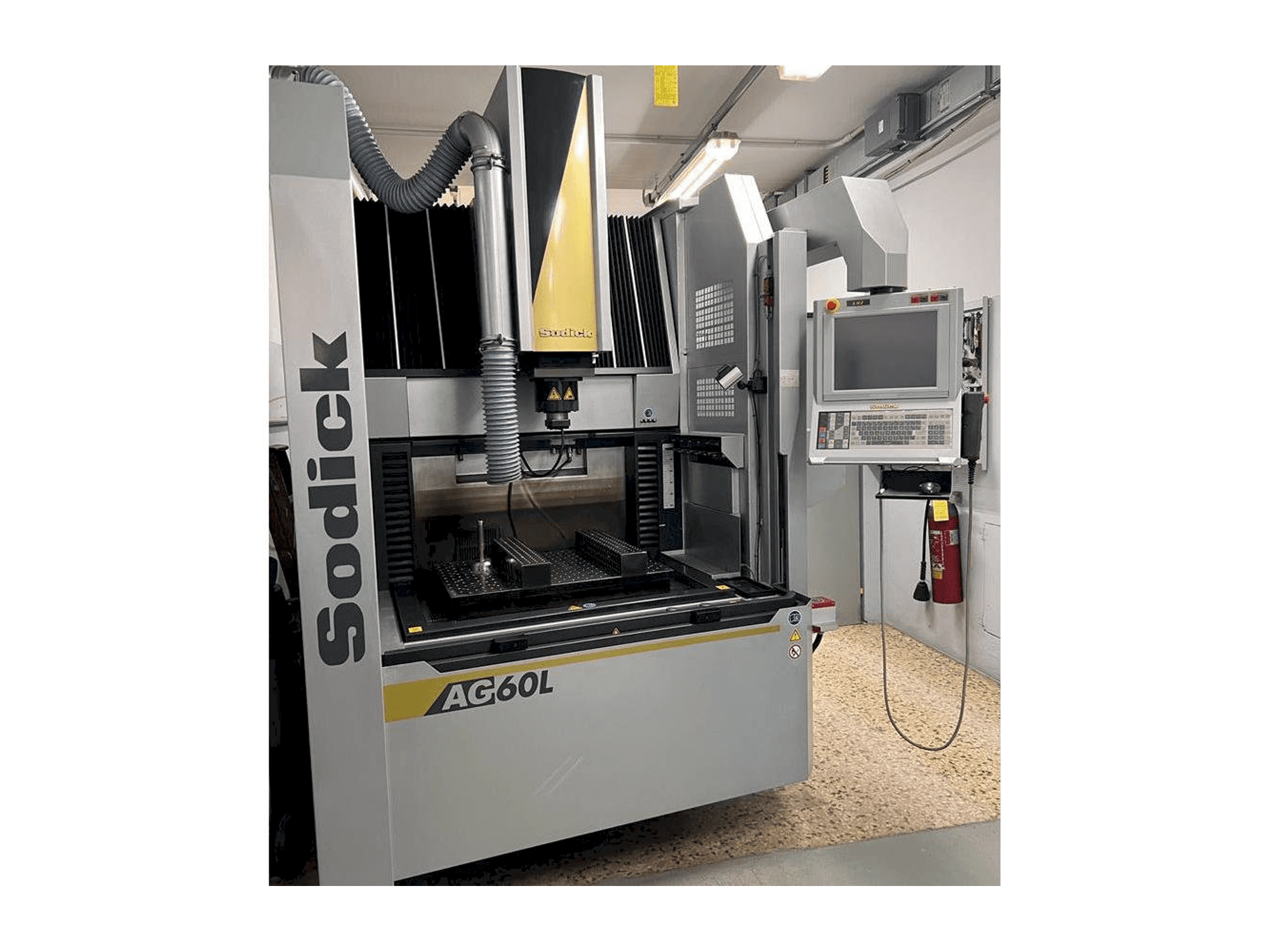 Frontansicht der Sodick AG 60L Maschine