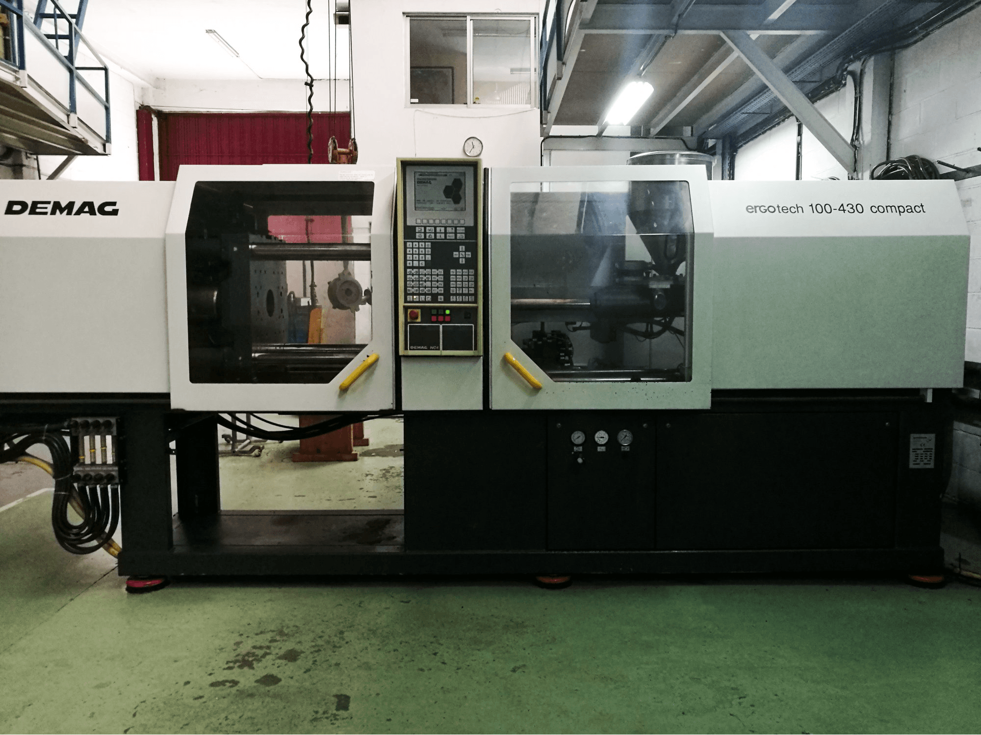 Frontansicht der DEMAG ERGOtech 100-430 compact Maschine