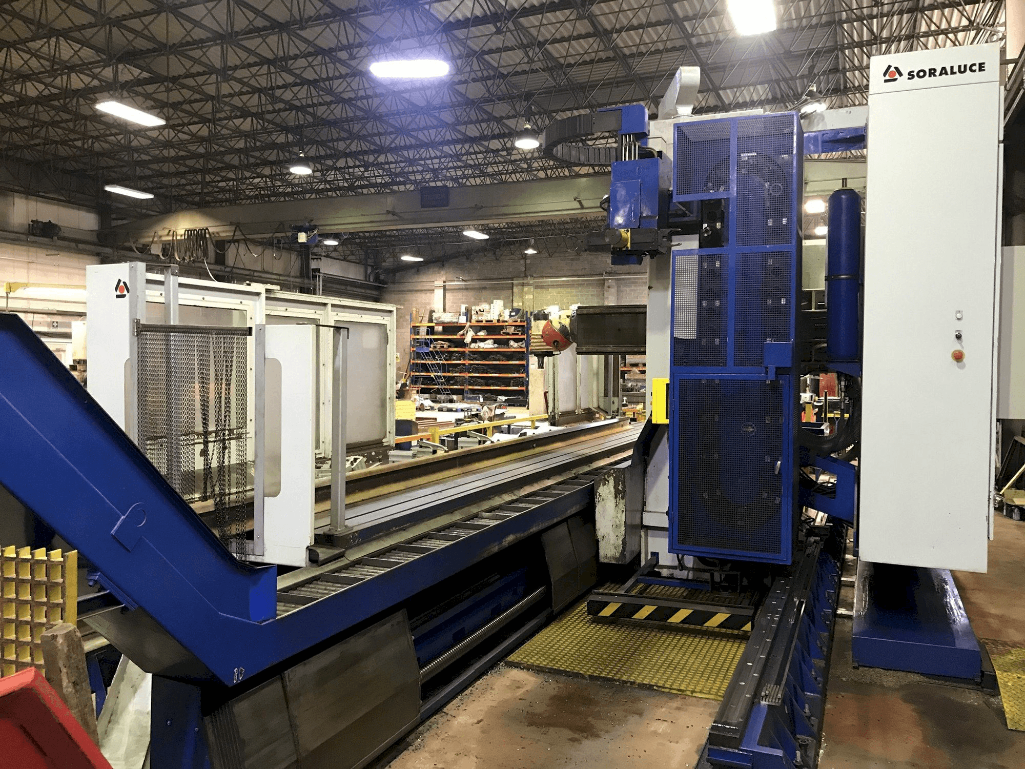 Frontansicht der Soraluce SLP 8000 Maschine