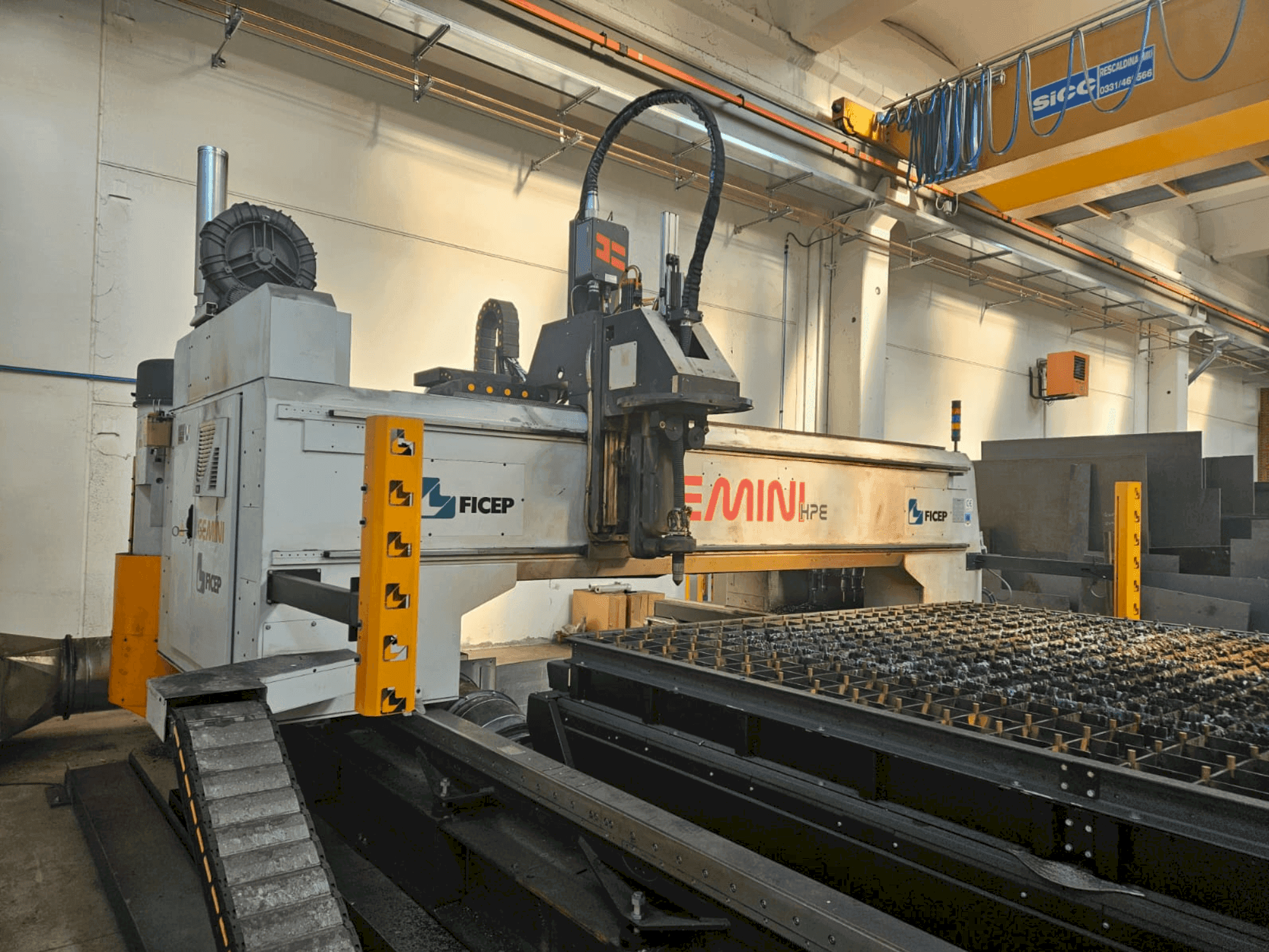 Frontansicht der FICEP GEMINI G32 HPE Maschine