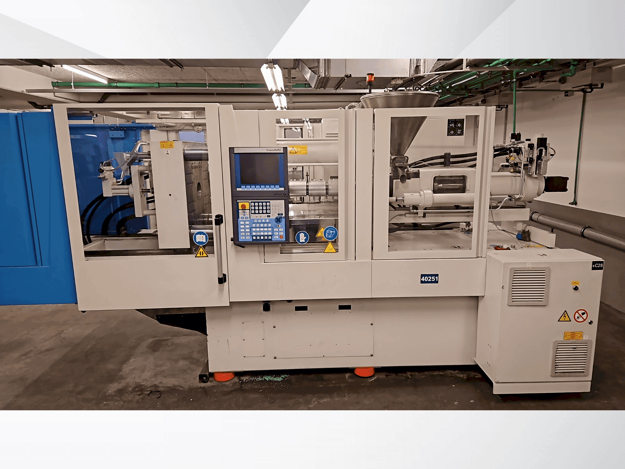 Frontansicht der Krauss Maffei 110-750 CX Maschine