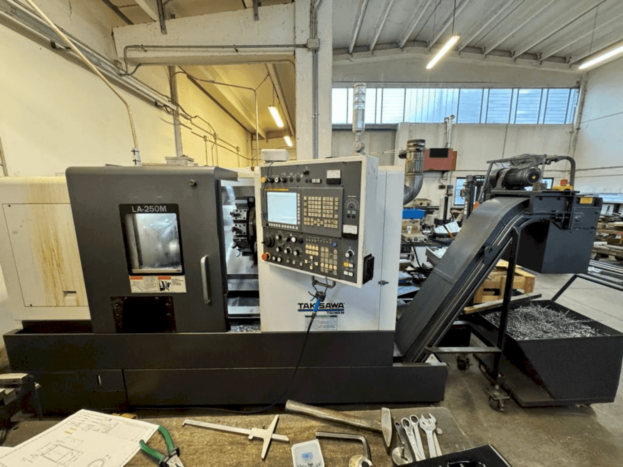 Front view of Takisawa LA-250M machine