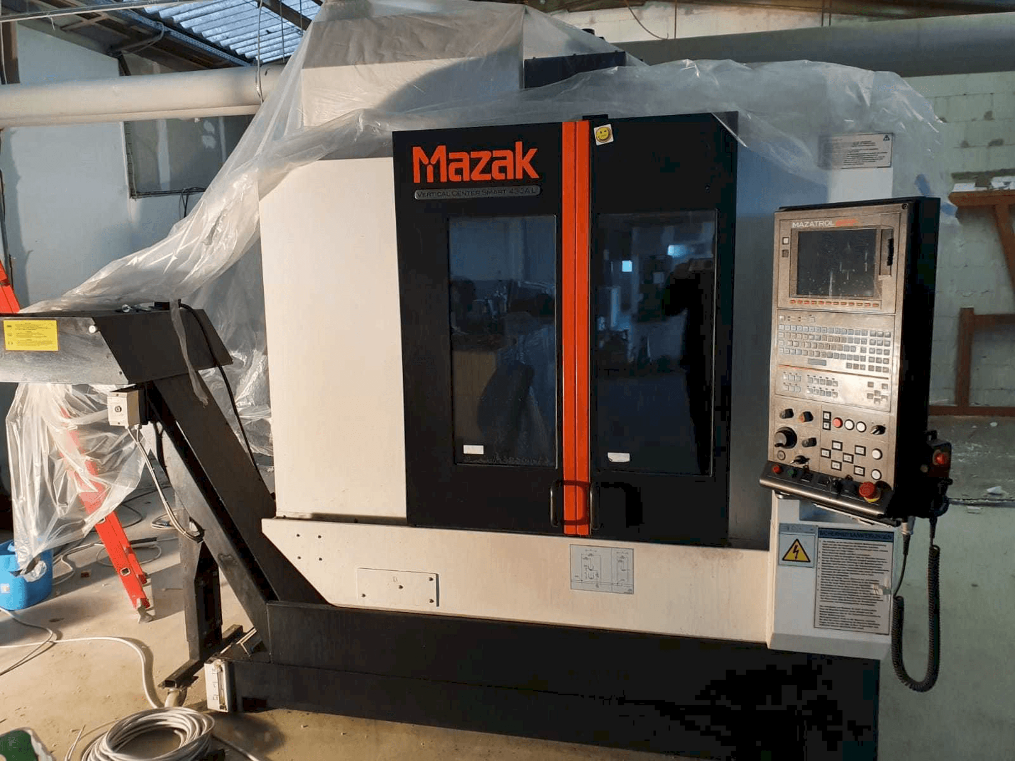 Frontansicht der Mazak VCS 430A L Maschine