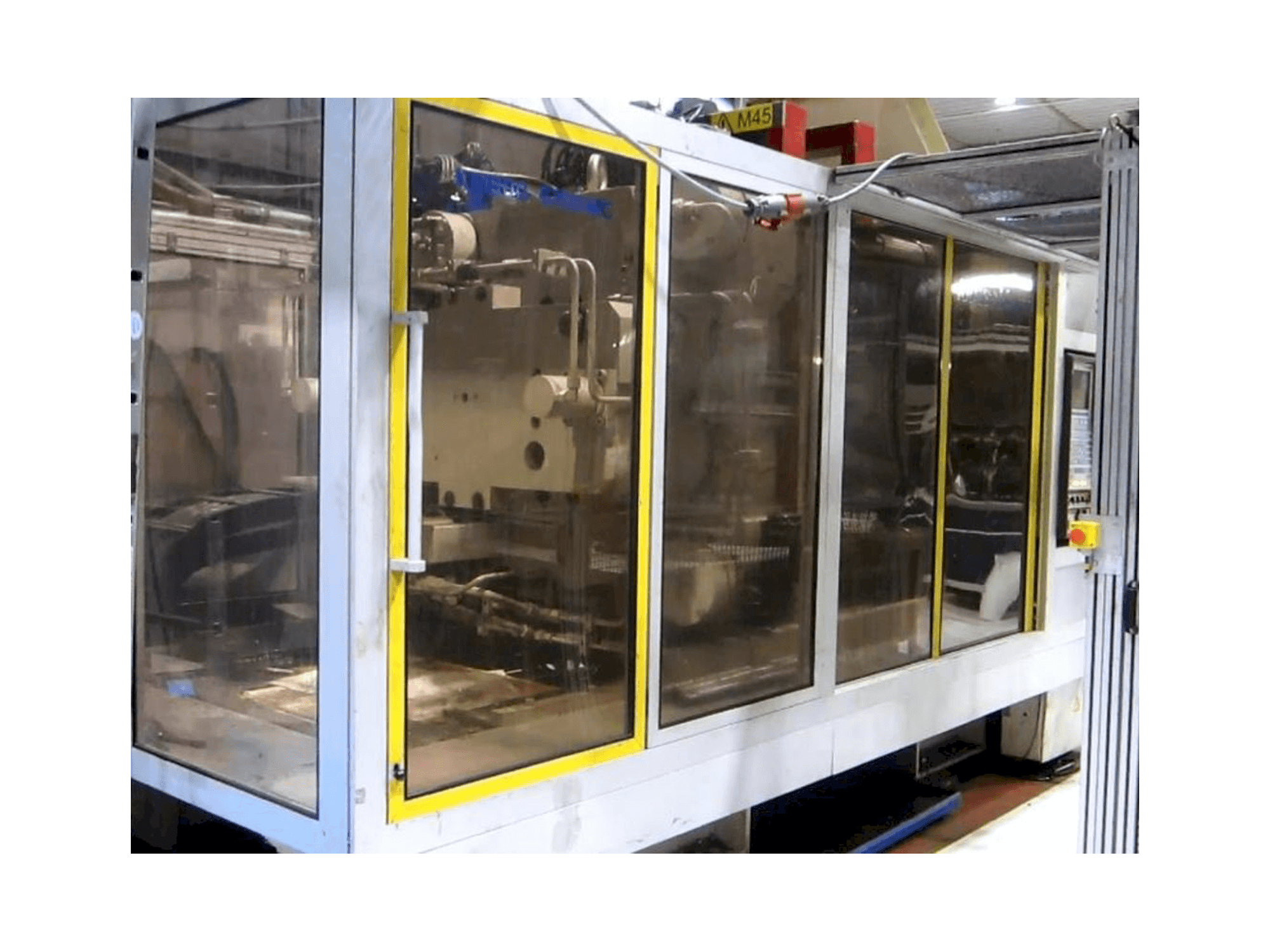 Front view of Krauss Maffei KM 800/5700 MC machine