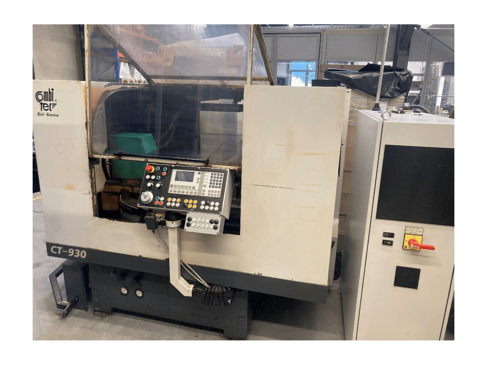 Frontansicht der Combitec CT-930 Maschine