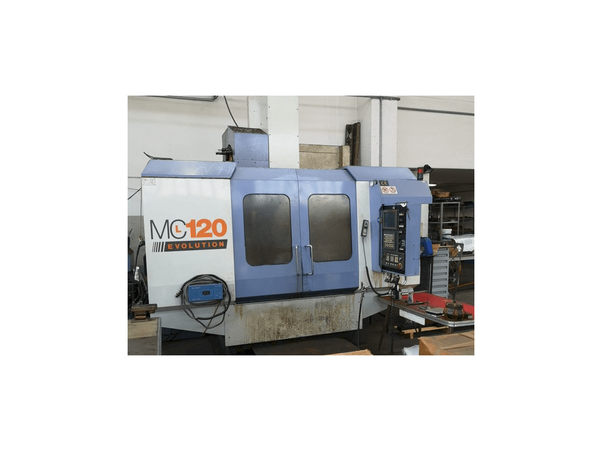 Frontansicht der FAMUP MCL 120 AND Maschine