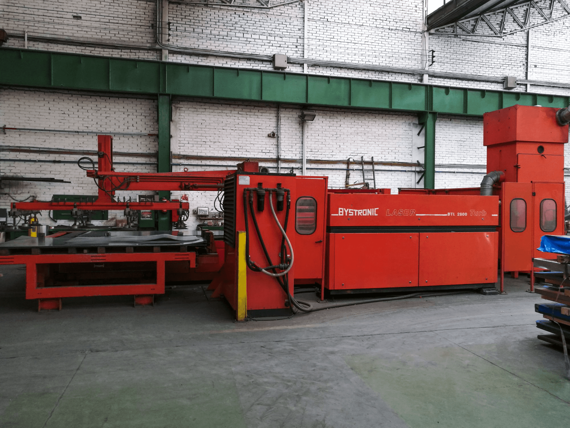 Frontansicht der Bystronic Bystar 3015 BTL 2800 Maschine