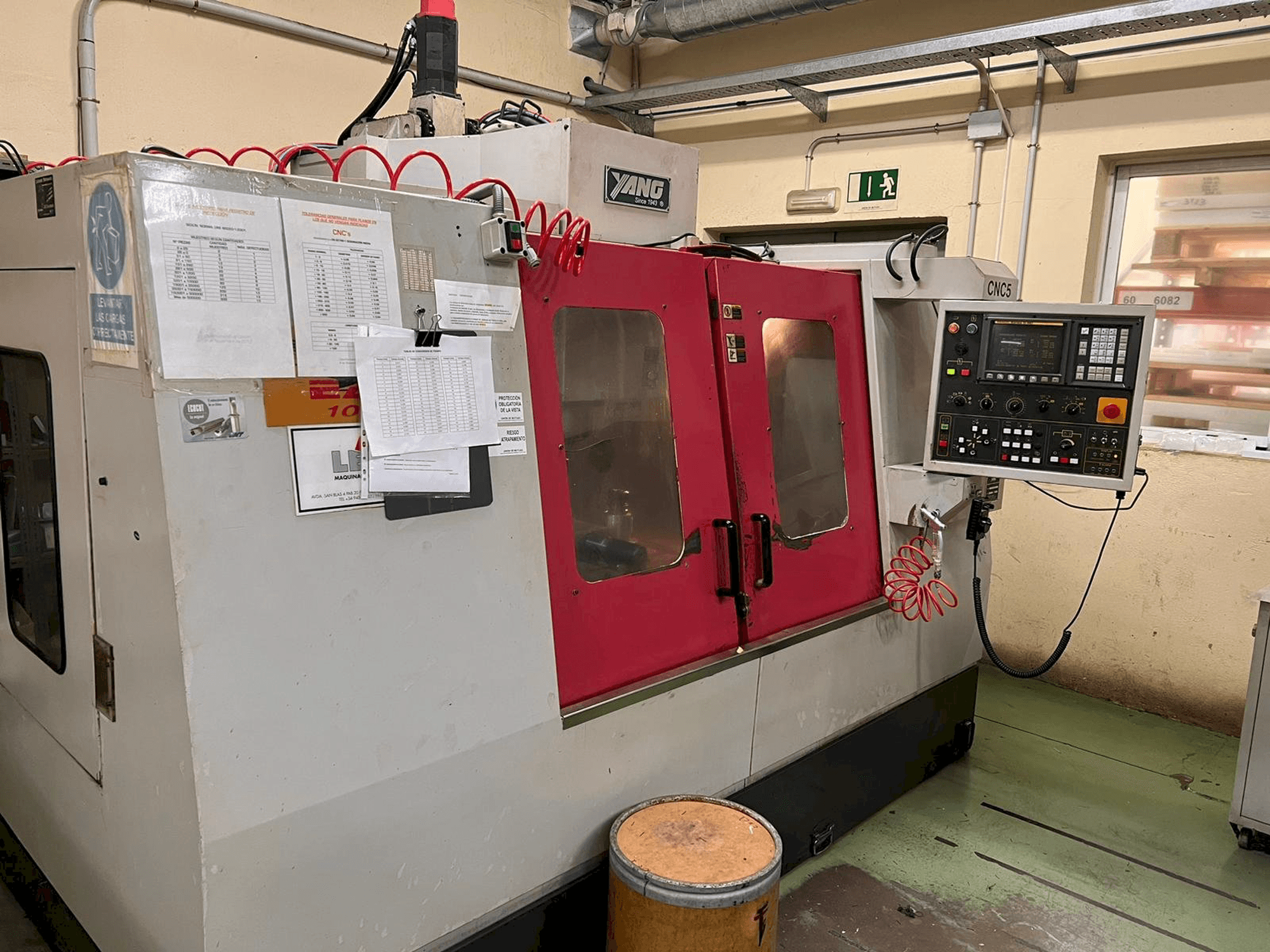 Frontansicht der Yang SMV -1000 Maschine