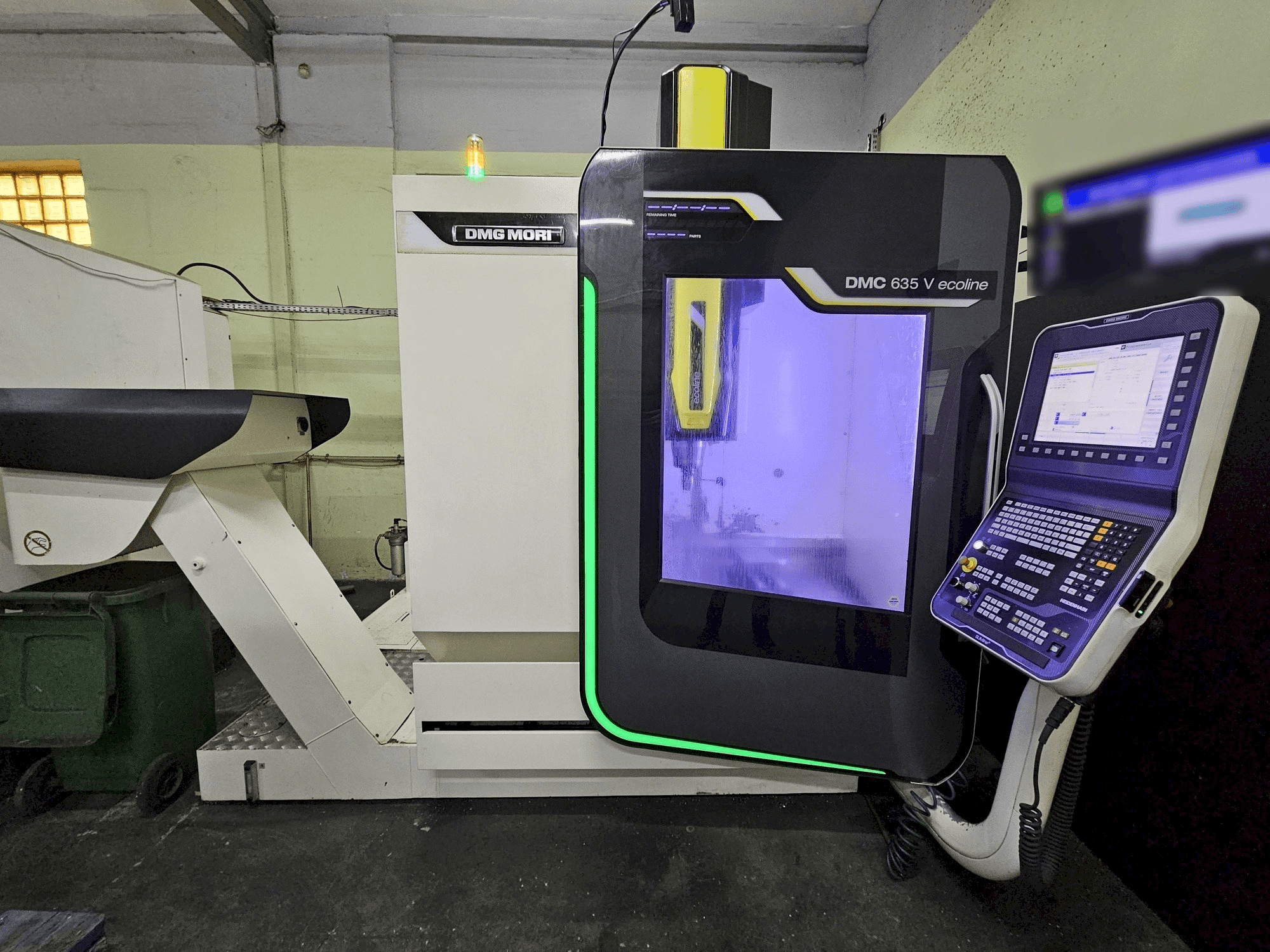 Frontansicht der DMG MORI DMC 635V ecoline Maschine