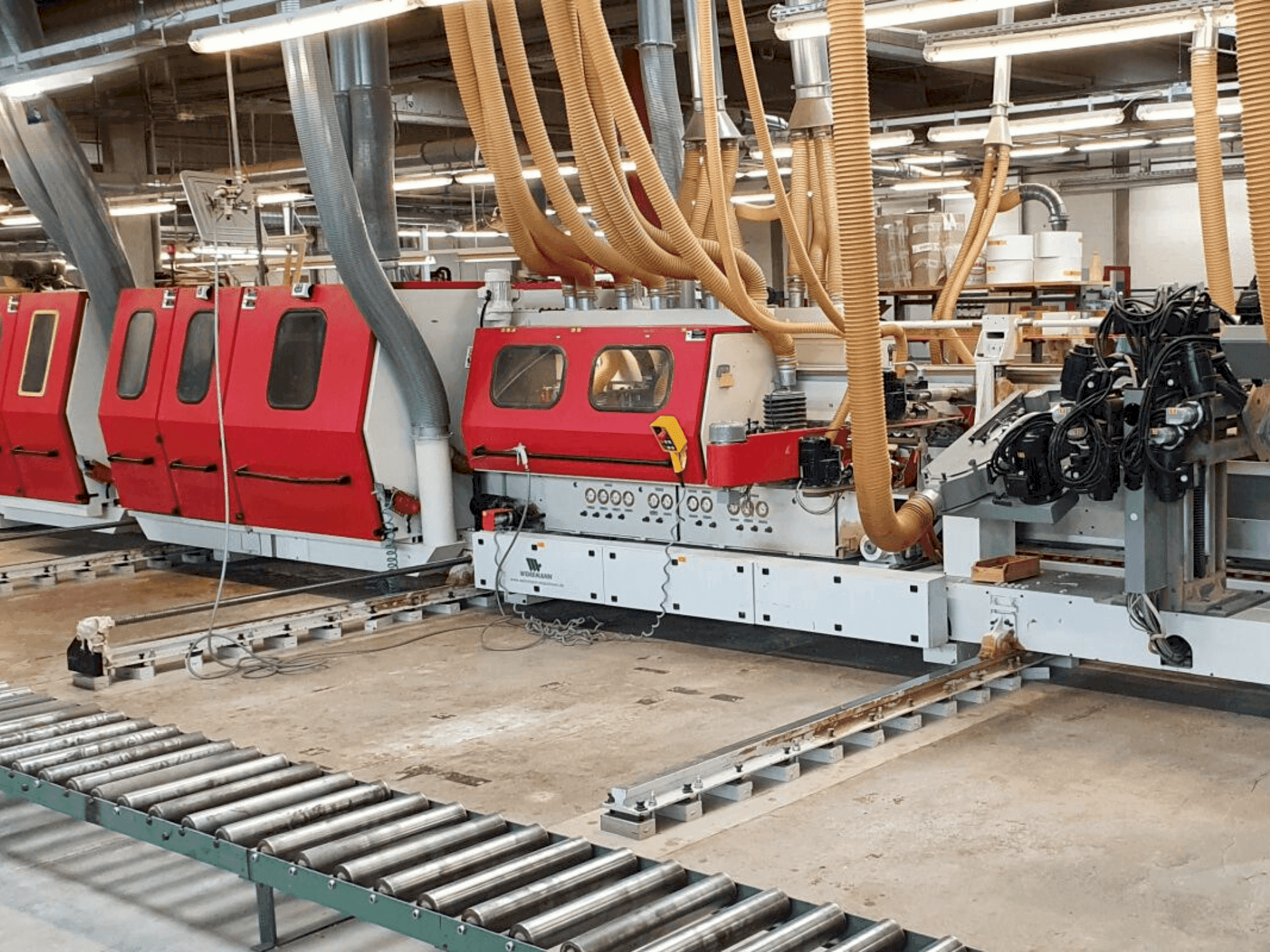 Frontansicht der WEHRMANN Combima Maschine