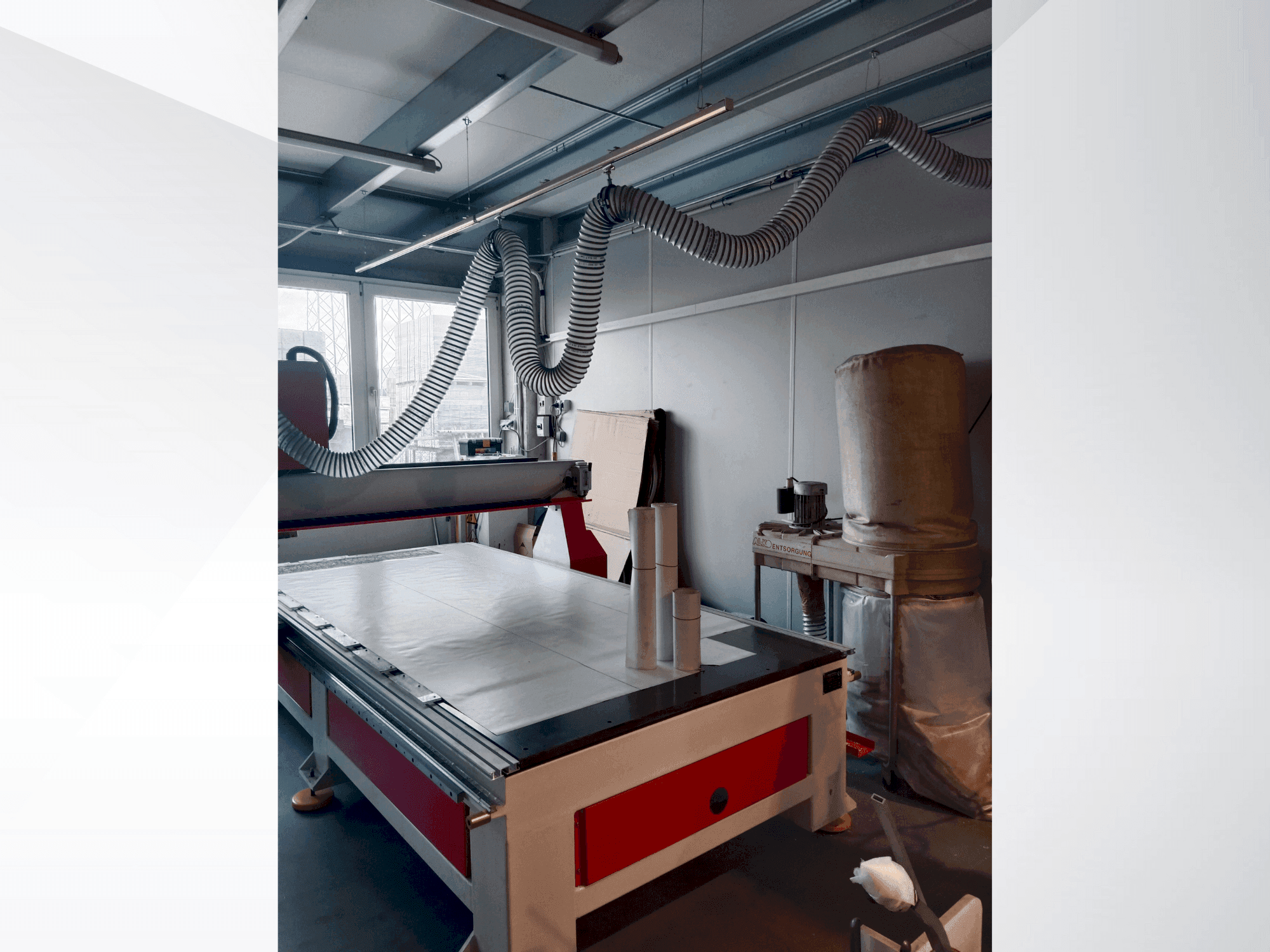 Frontansicht der H. Winter Routermax Basic 1325 Eco Maschine