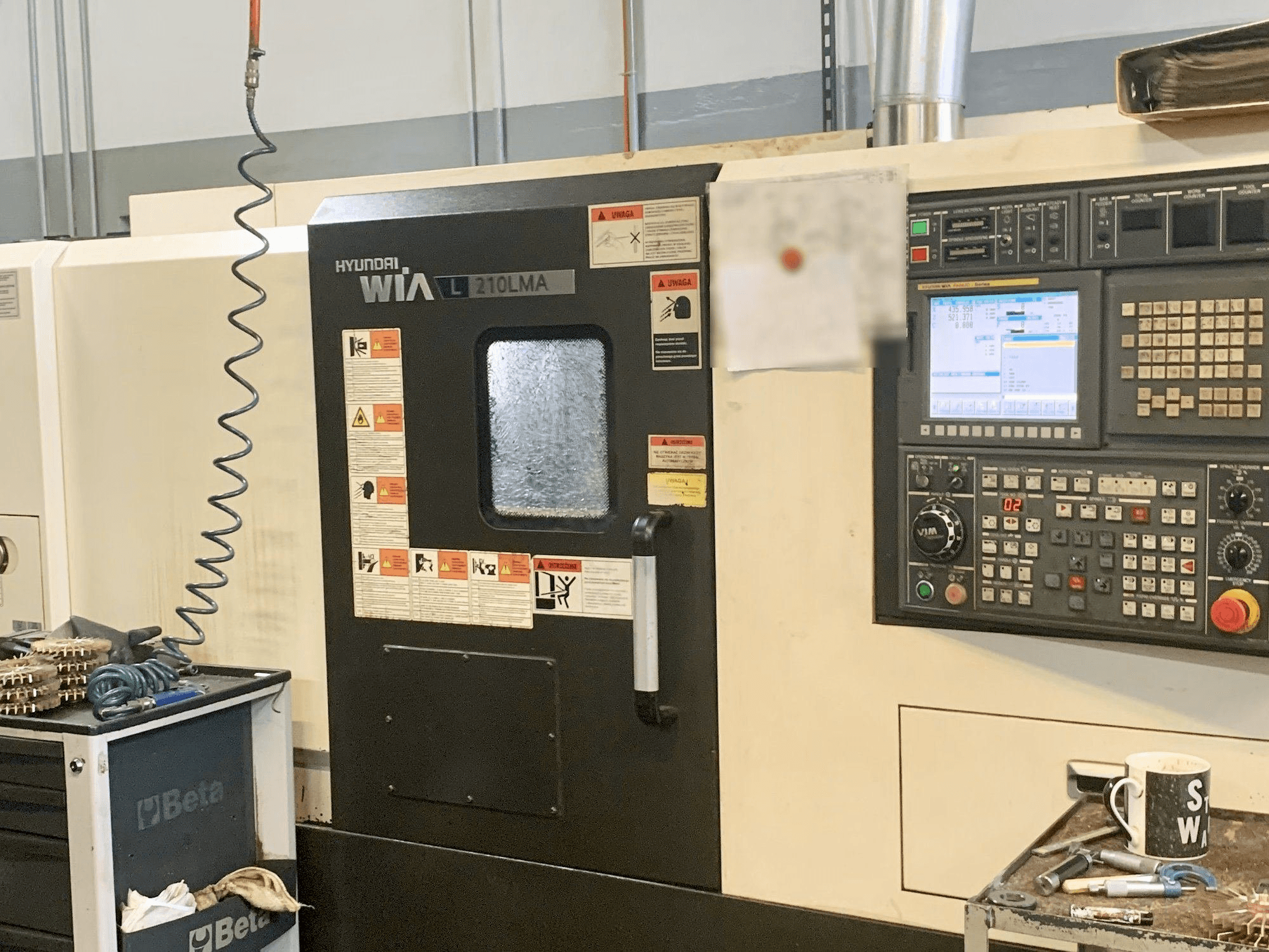 Frontansicht der Hyundai Wia L210LMA Maschine