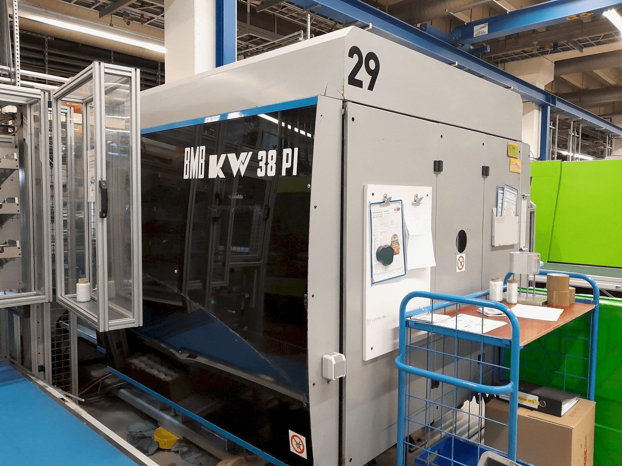 Frontansicht der BMB KW 38 PI/1300 Maschine