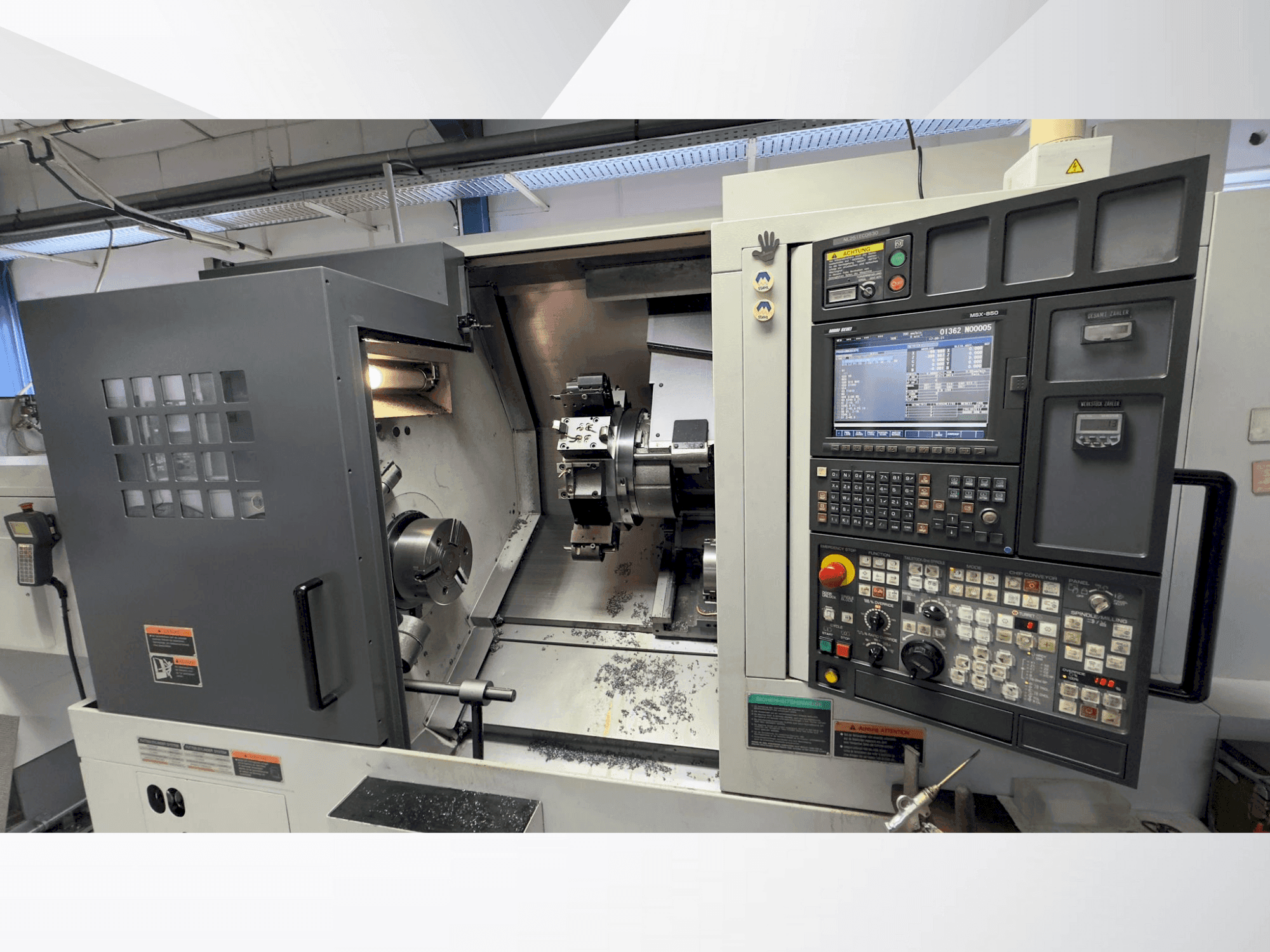 Frontansicht der MORI SEIKI NL 2500 SY/700 Maschine