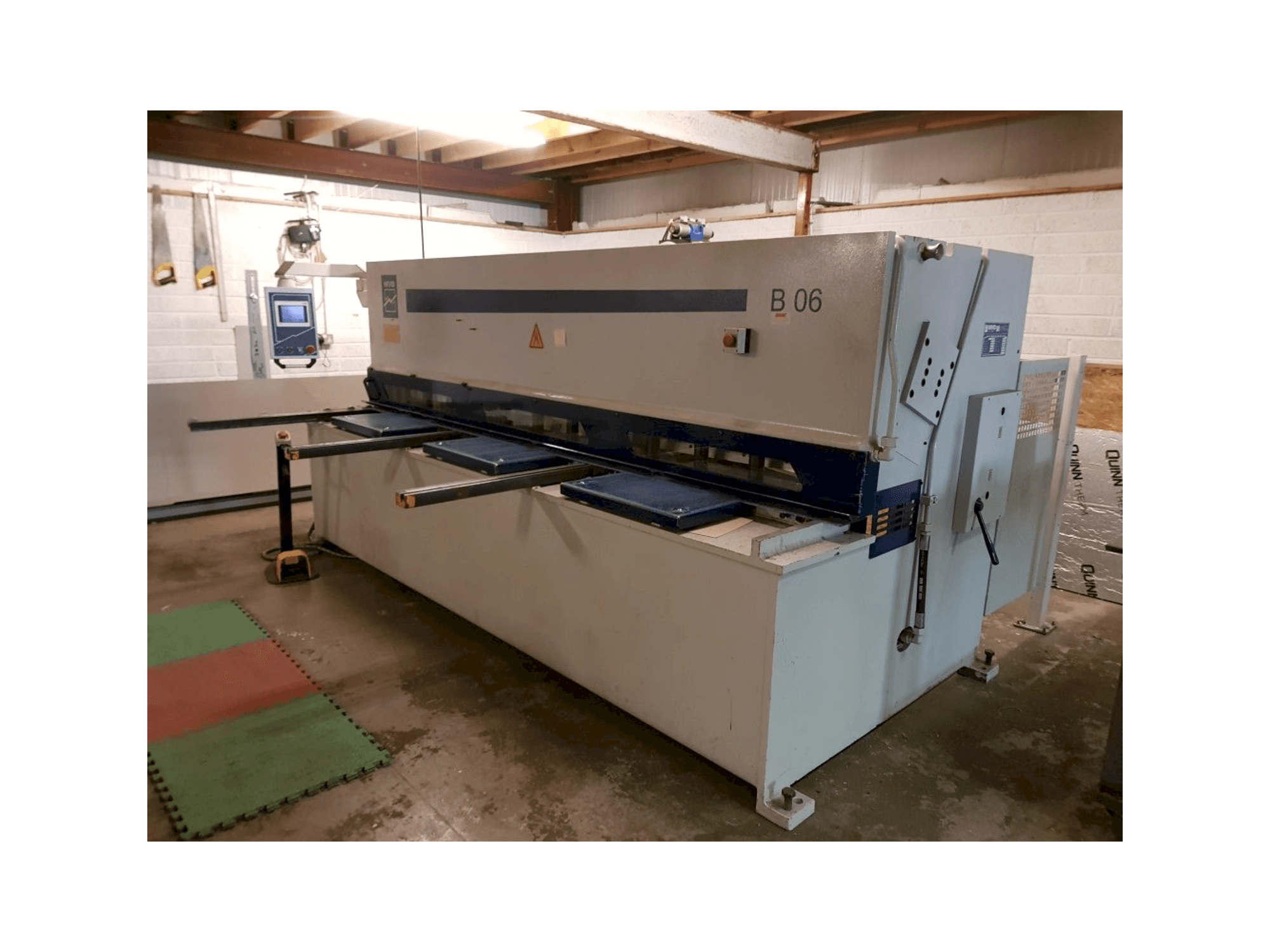 Front view of MVD B 06-3100 machine