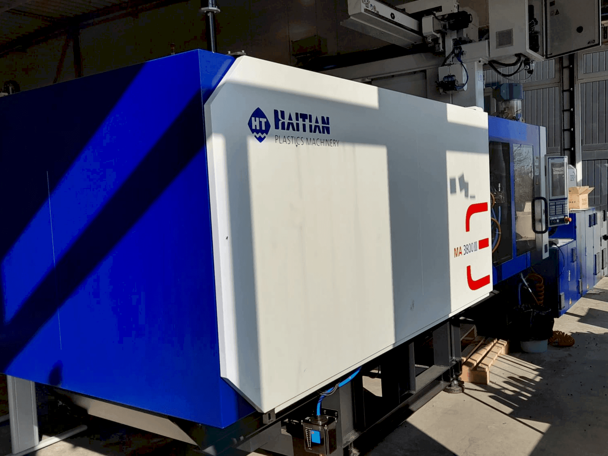 Frontansicht der HAITIAN MA 3800 III Maschine