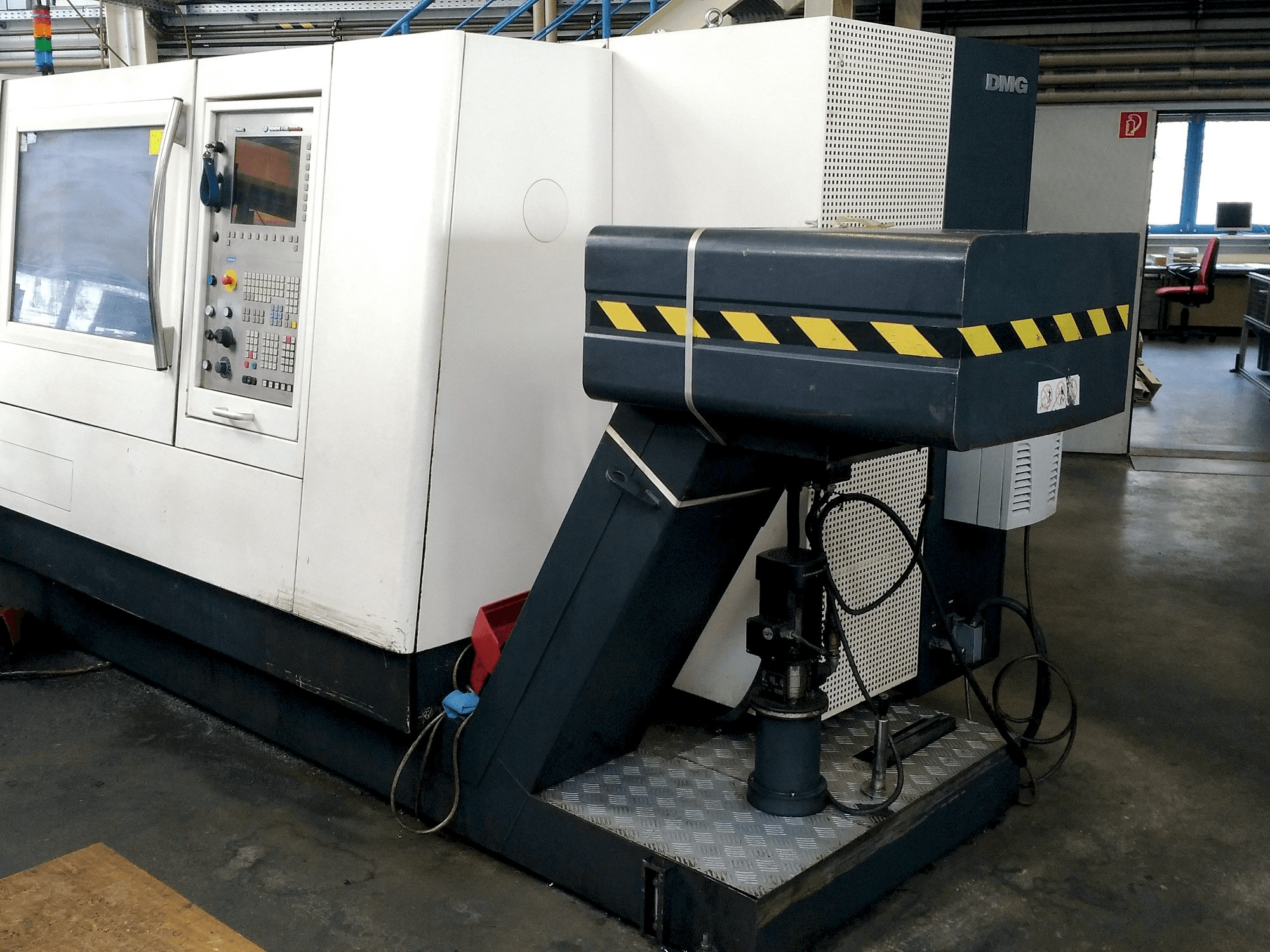 Frontansicht der Gildemeister DMG CTX 510 eco Maschine