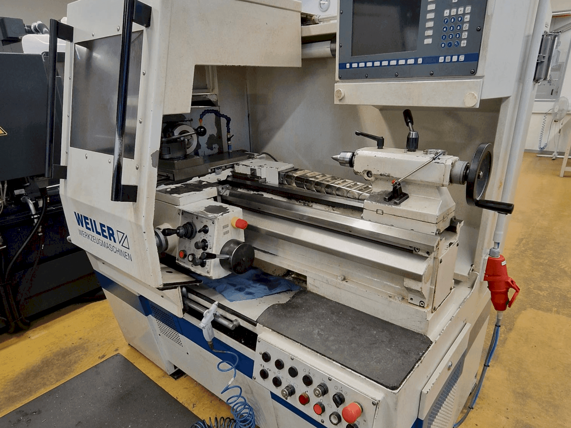 Frontansicht der Weiler E30 Maschine