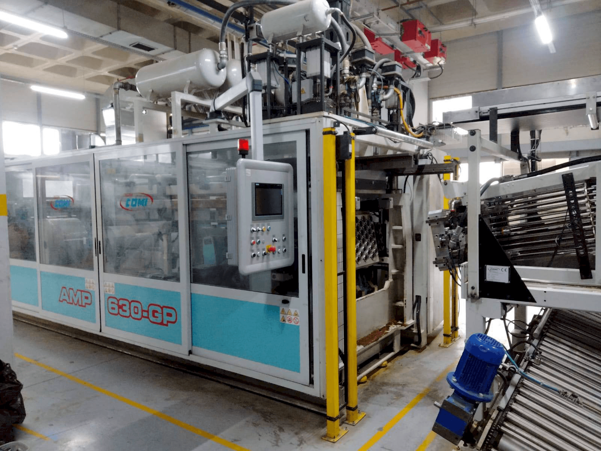 Frontansicht der AMUT COMI AMP 630 GP/FL Maschine