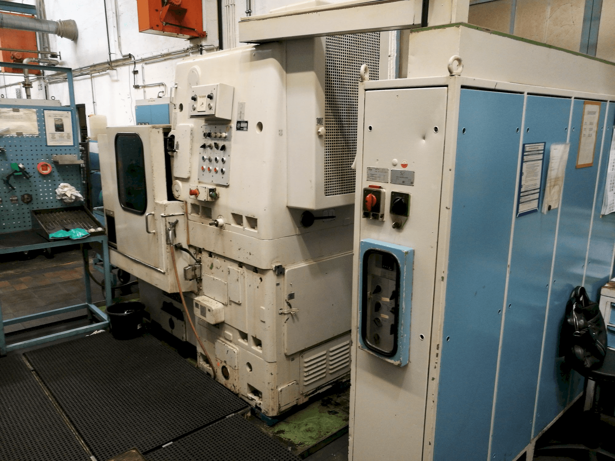 Frontansicht der LORENZ LS400 Maschine