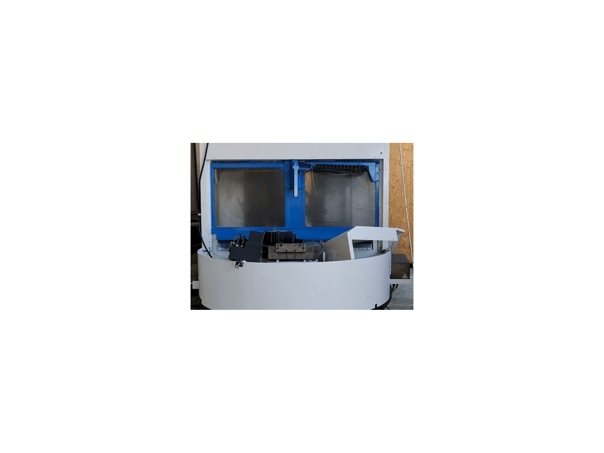 Frontansicht der TOYODA FA630 Maschine