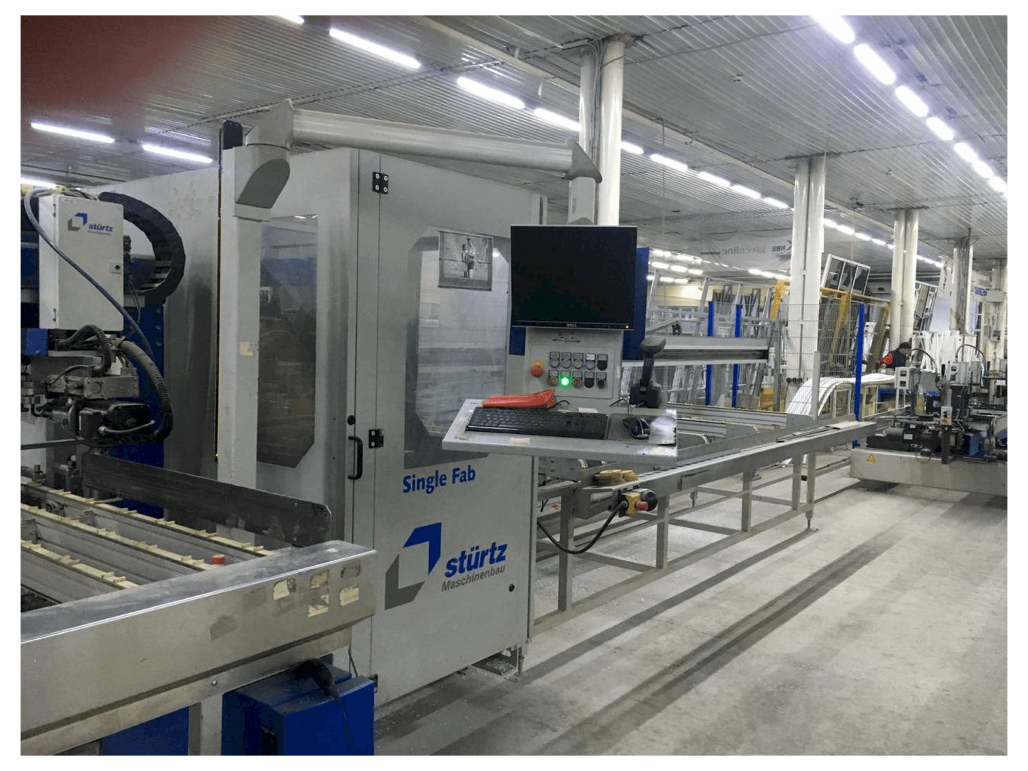 Frontansicht der Sturtz NFZ-JC-JM-160-X Maschine