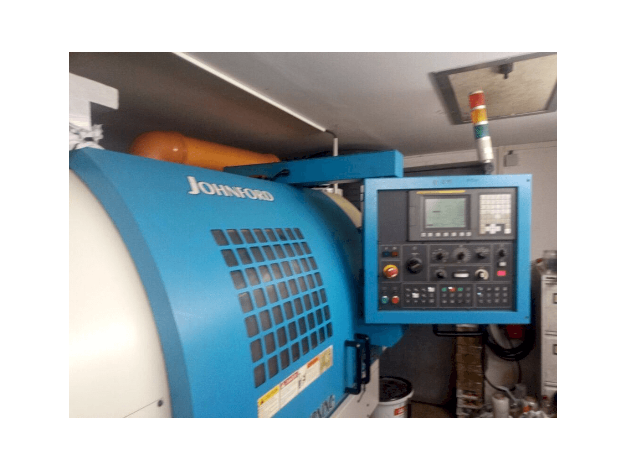 Frontansicht der Johnford SL-40 Maschine