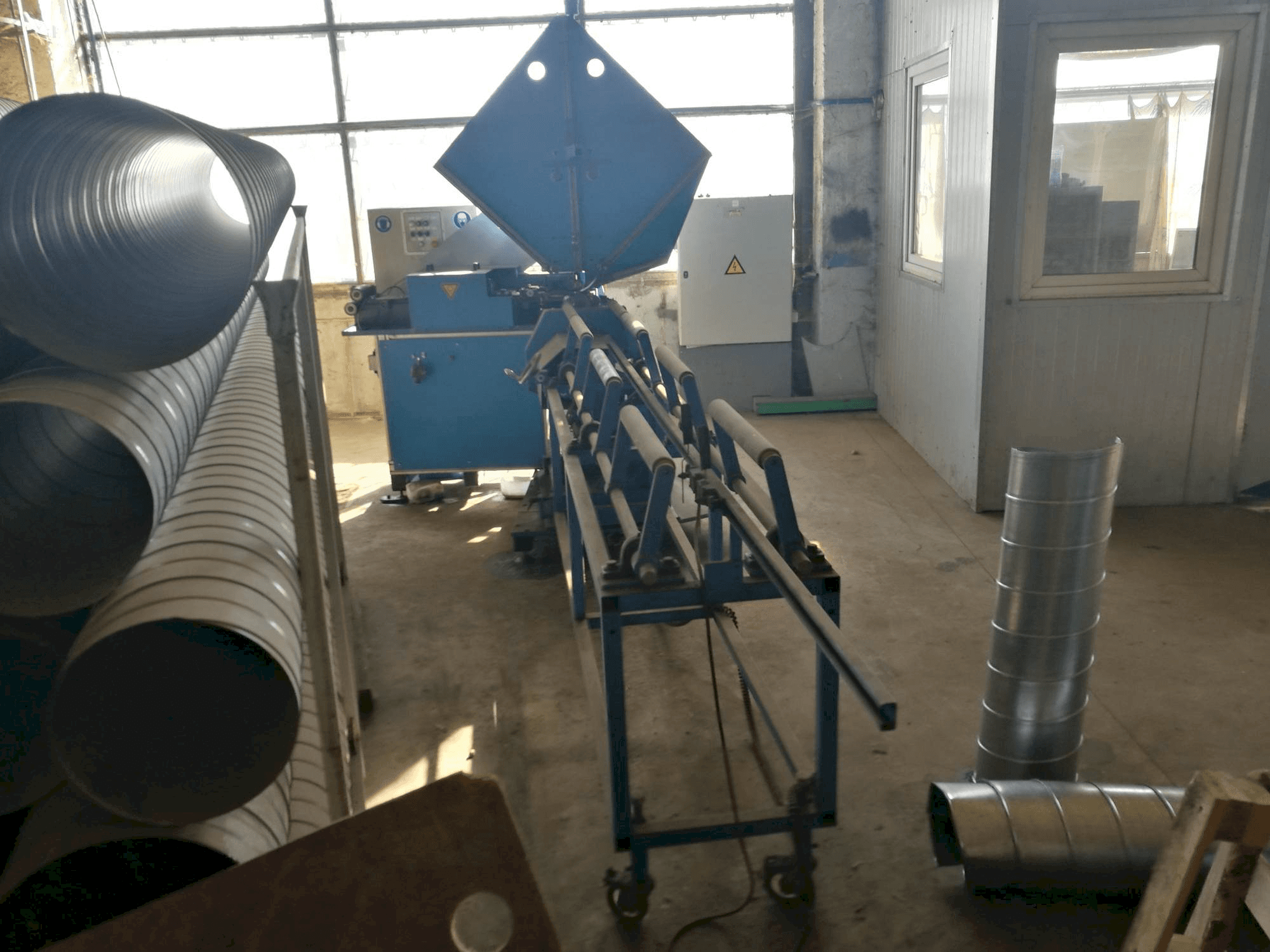 Frontansicht der SPIRO ALPHA 6 Maschine