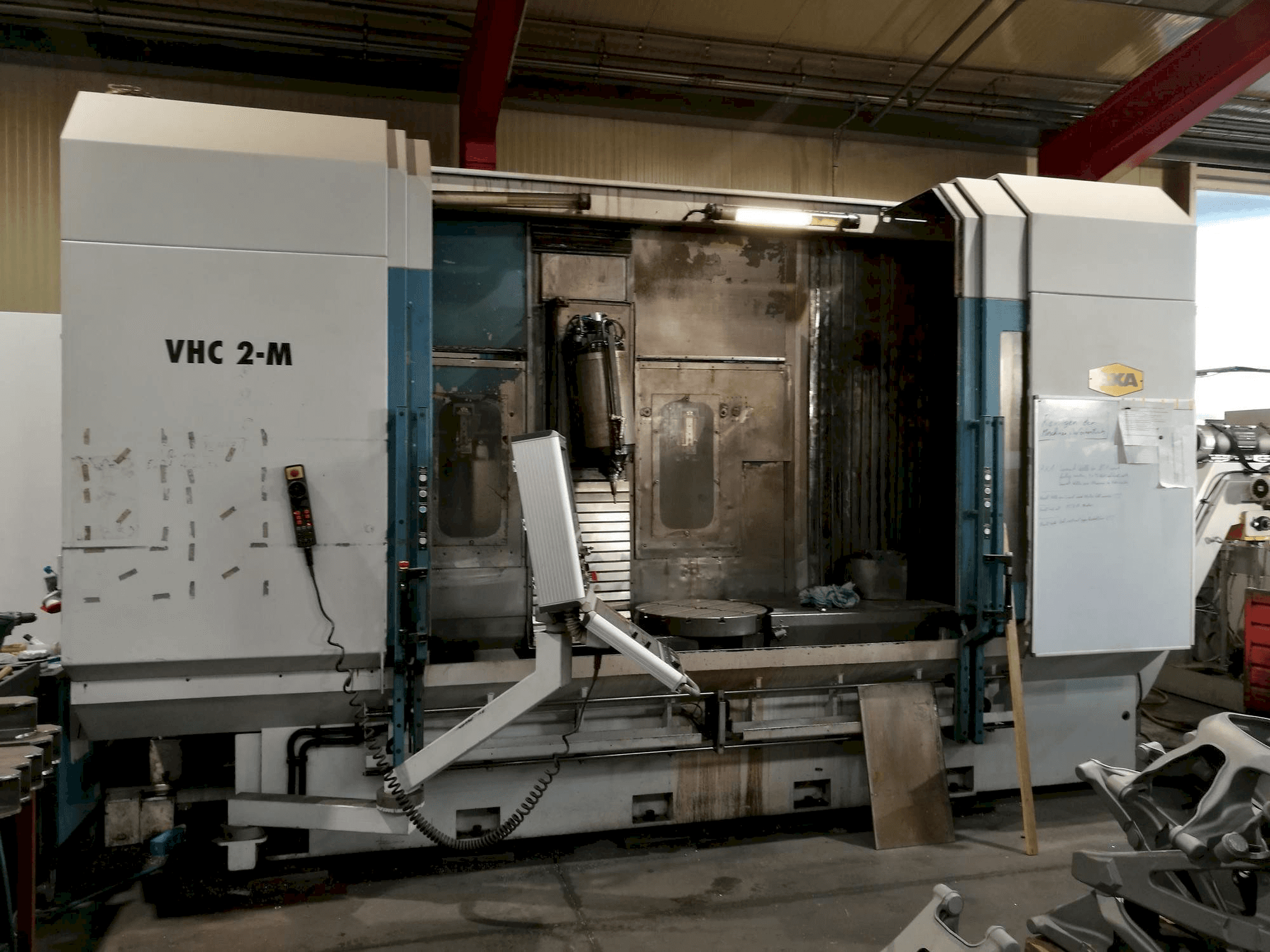 Frontansicht der AXA VHC 2-M Maschine