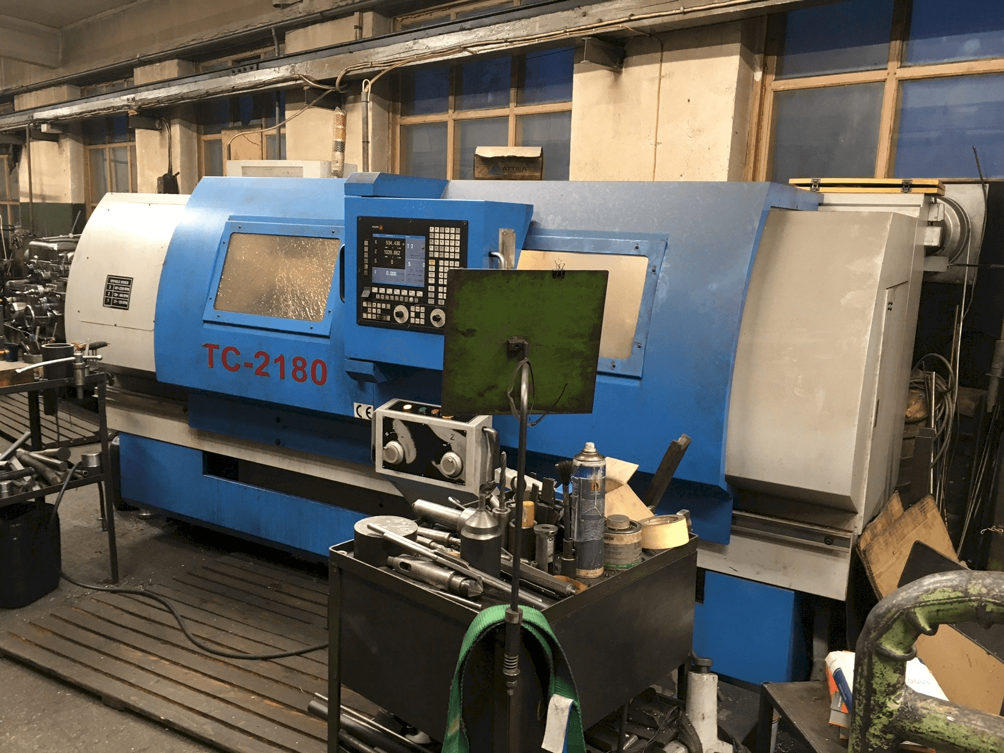 Frontansicht der KNUTH RIC-TC2180 Maschine