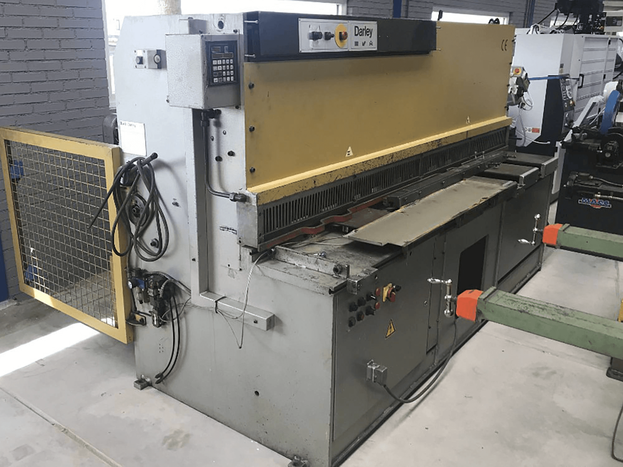 Frontansicht der Darley S 2500 x 4 Maschine