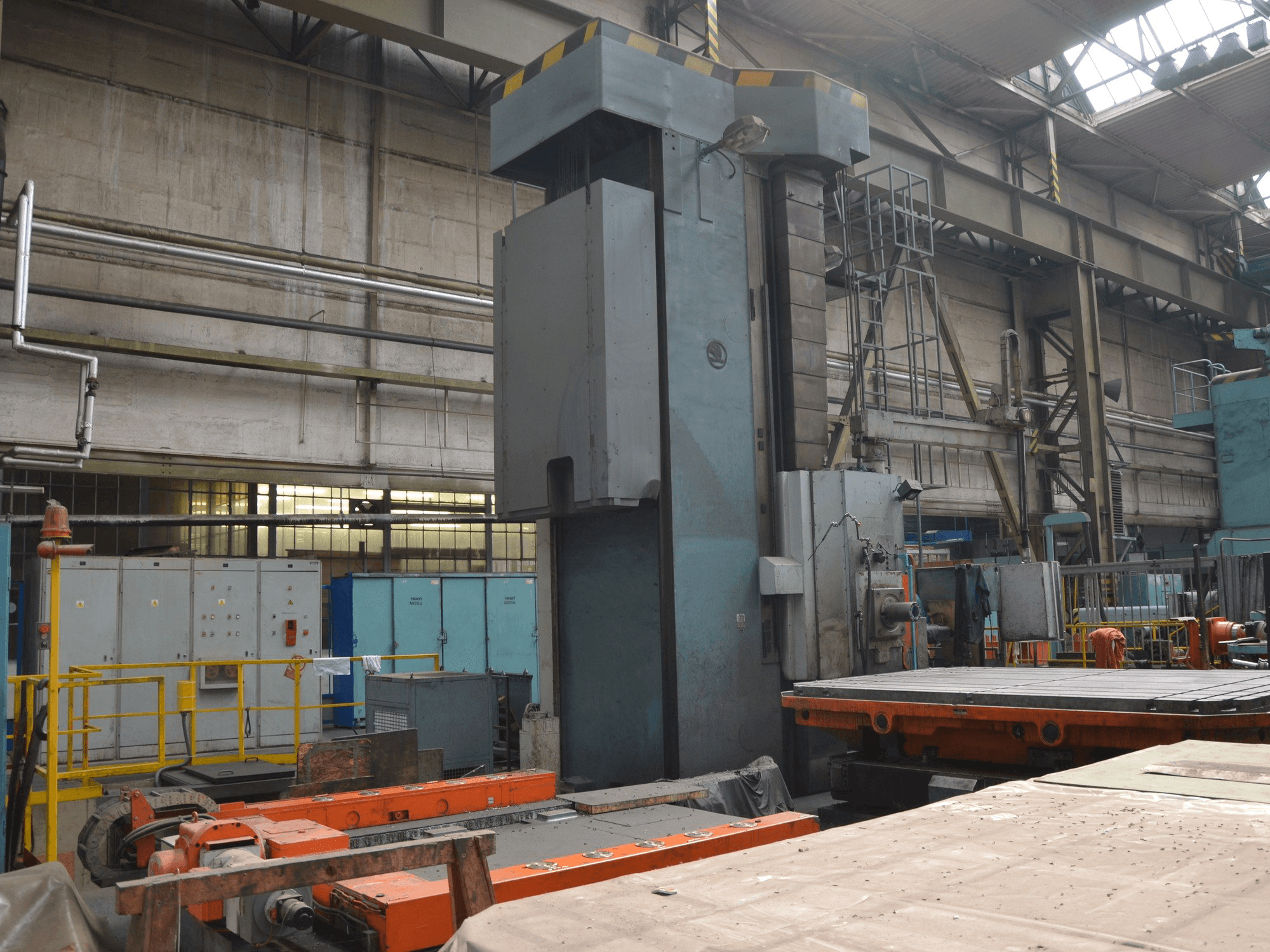 Linke Seitenansicht der SKODA W 180NC Maschine