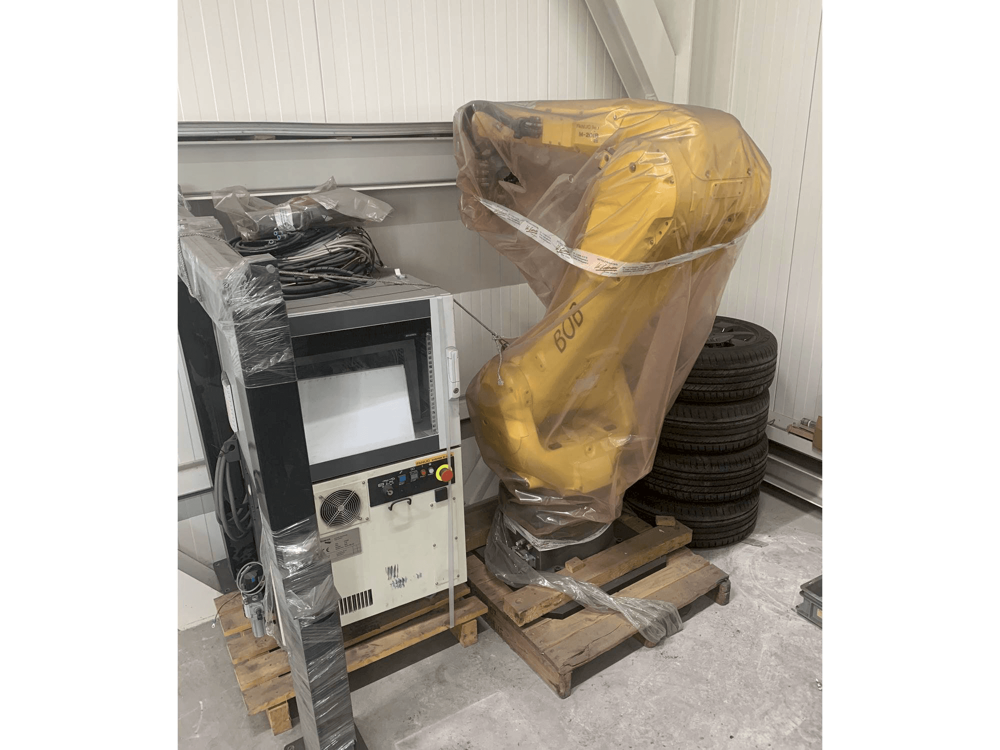 Frontansicht der FANUC M-20iB Maschine